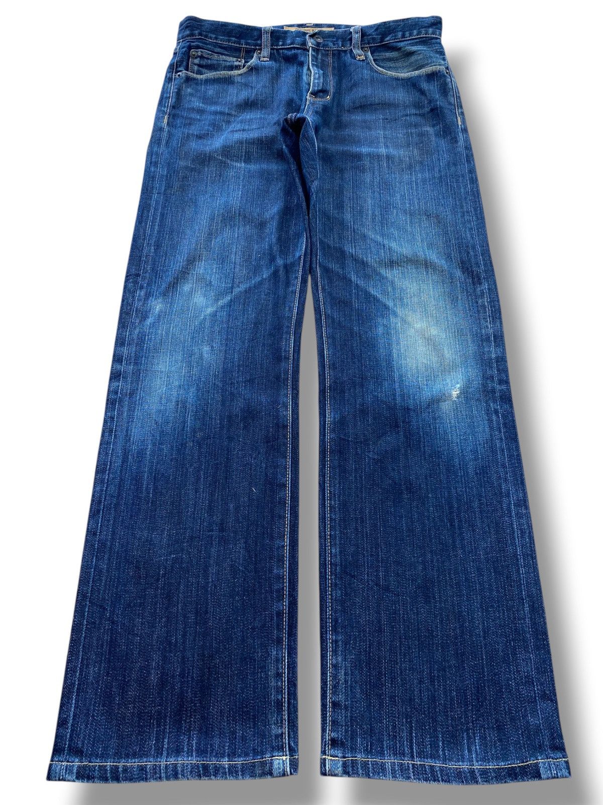 Uniqlo Uniqlo Blue Wash Style Straight Leg Jeans Size US 32 / EU 48 - 1 Thumbnail