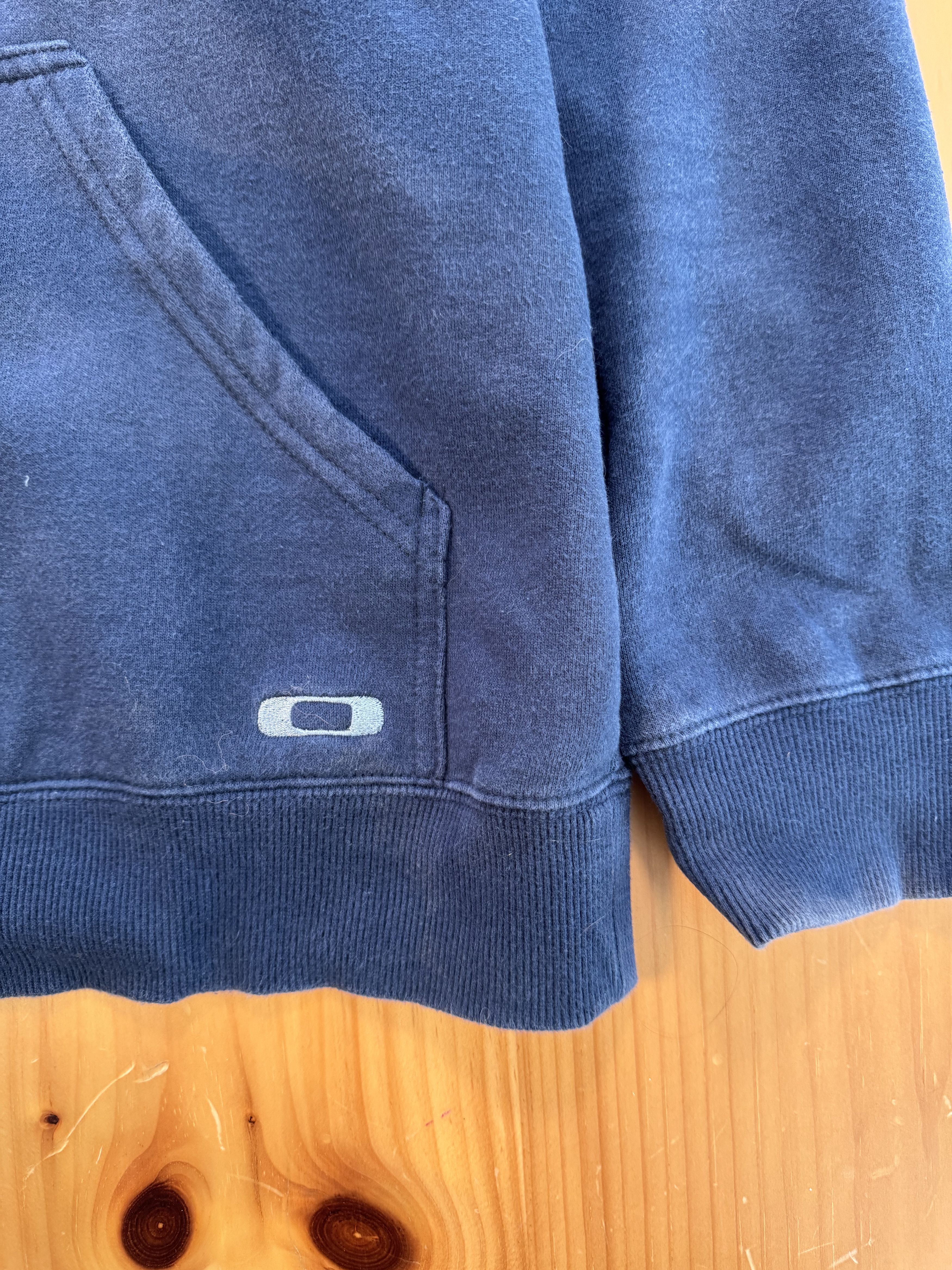 Oakley Oakley Vintage Embroidery Hoodie Zip Up Size US XL / EU 56 / 4 - 3 Thumbnail