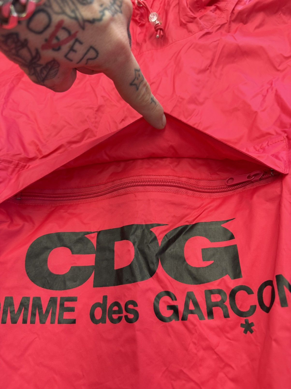 Comme des Garcons Comme Des Garçons CDG Logo Print Rain Poncho Worn By Kanye Size US XXL / EU 58 / 5 - 6 Thumbnail