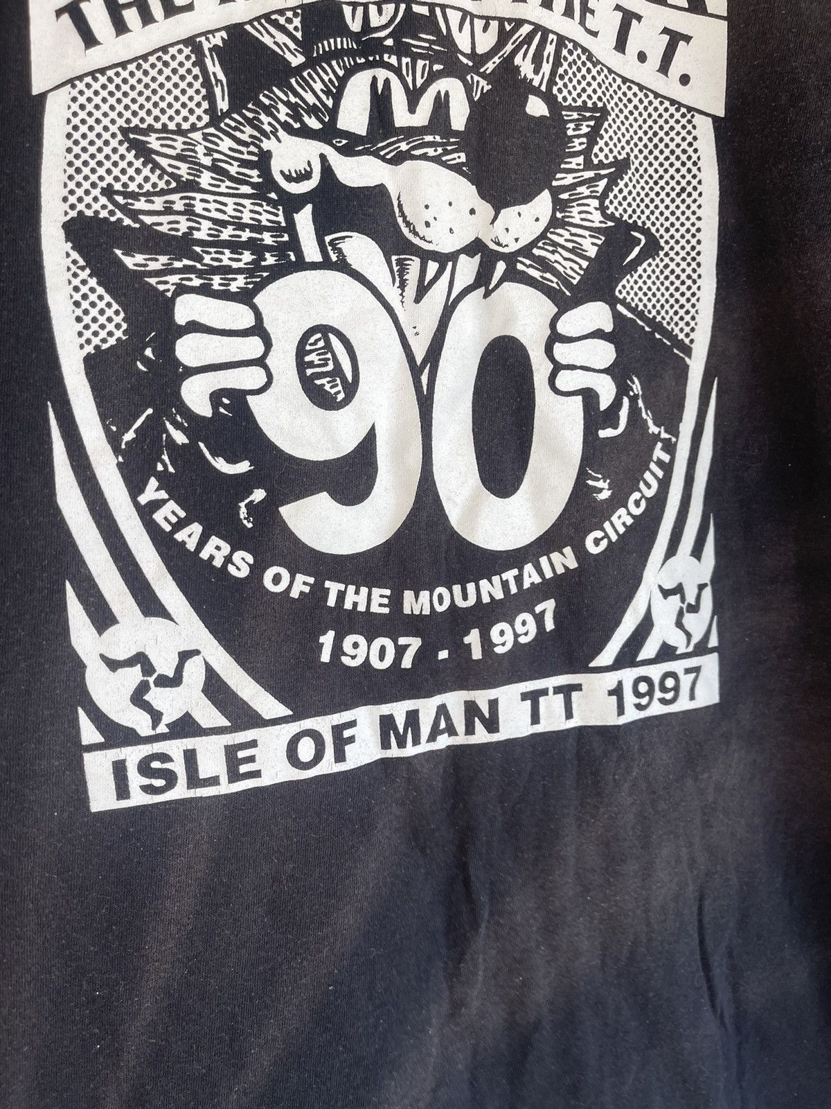 Vintage 1997 Bushys Isle Of Man TT black t-shirt tee Size US XL / EU 56 / 4 - 6 Thumbnail