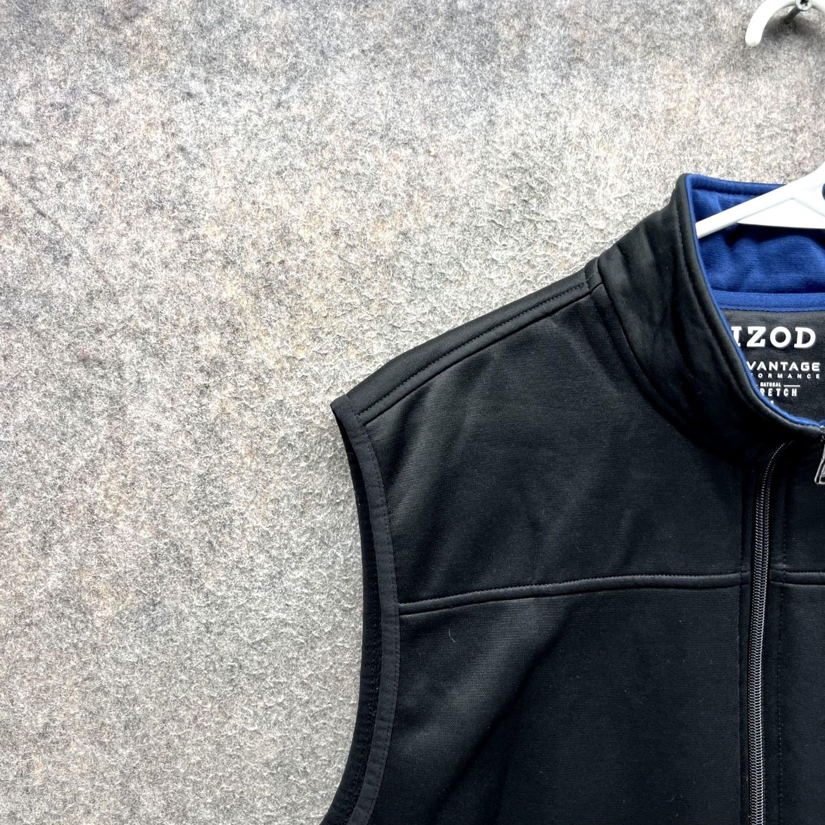 Izod IZOD Advantage Performance Vest Mens M Black Softshell Full Zip Pockets Vest Size US M / EU 48-50 / 2 - 5 Thumbnail