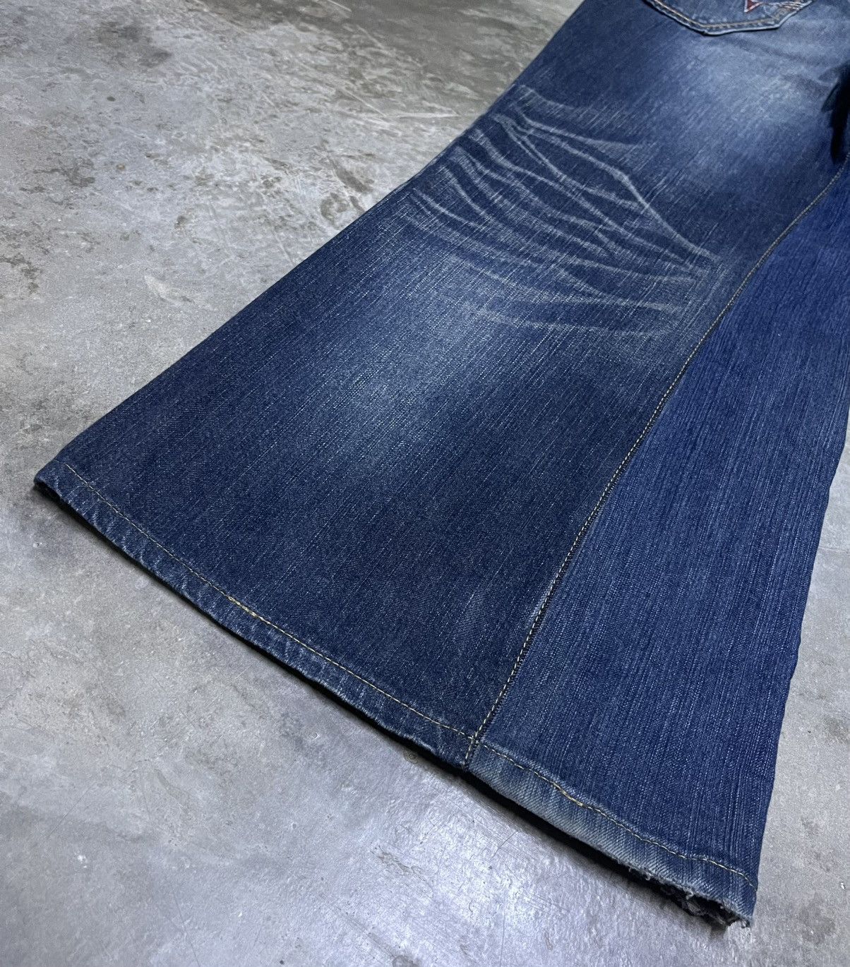 Edwin × Japanese Brand × Vintage Flare Jeans Japan Edwin Lightning Wash Bellbottom Size US 30 / EU 46 - 9 Thumbnail