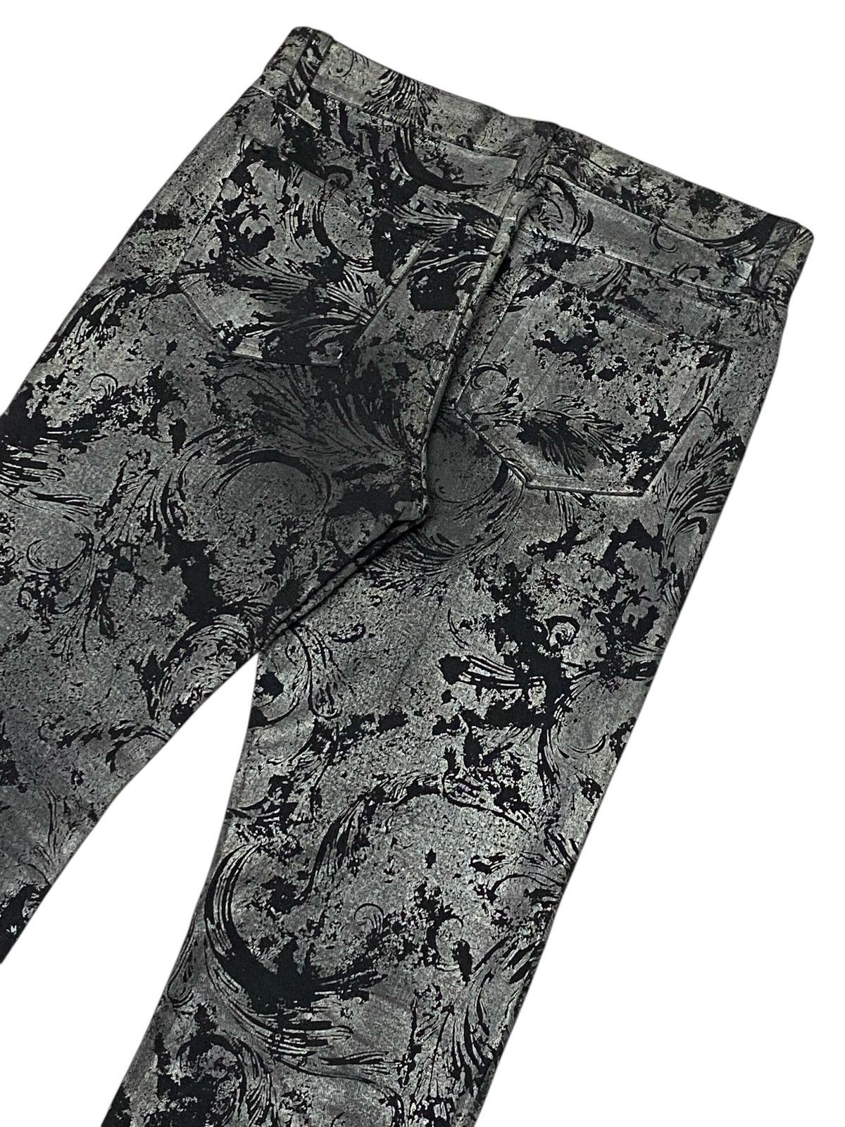 Yoshiyuki Konishi 💃Yoshiyuki Konishi Wax Floral Pattern Flared Denim Pants Size US 30 / EU 46 - 7 Thumbnail