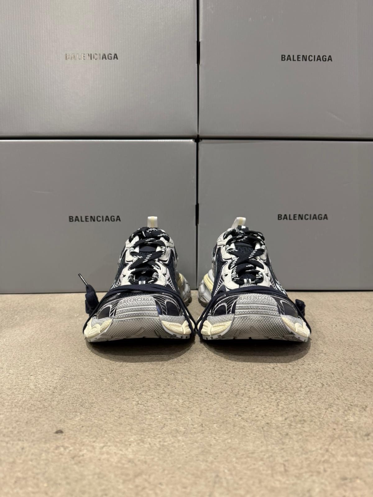 Balenciaga BALENCIAGA 3XL Logo Sneaker Eggshell Size US 6 / EU 39 - 3 Thumbnail