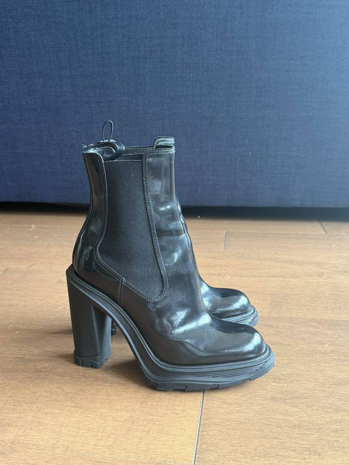 Alexander McQueen Alexander McQueen Tread Heeled Chelsea Boots Size US 6 / IT 36 - 5 Thumbnail