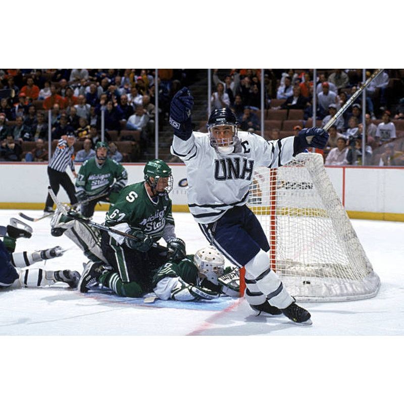 NCAA × NHL UNH New Hampshire Wildcats 90s BAUER hockey M navy NCAA vtg Size US M / EU 48-50 / 2 - 7 Thumbnail