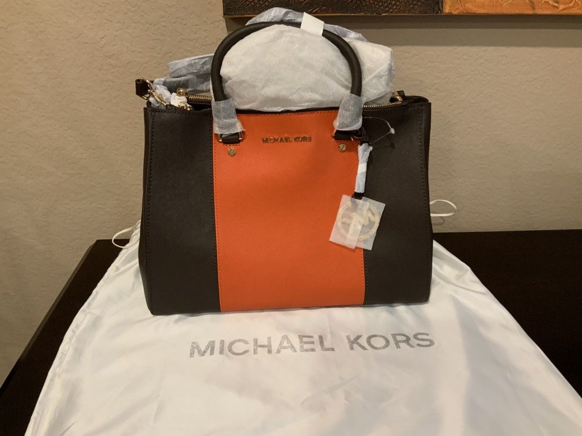 Michael Kors Michael Kors Sutton Center Stripe Large Satchel Coffee/Brown Size ONE SIZE - 1 Thumbnail