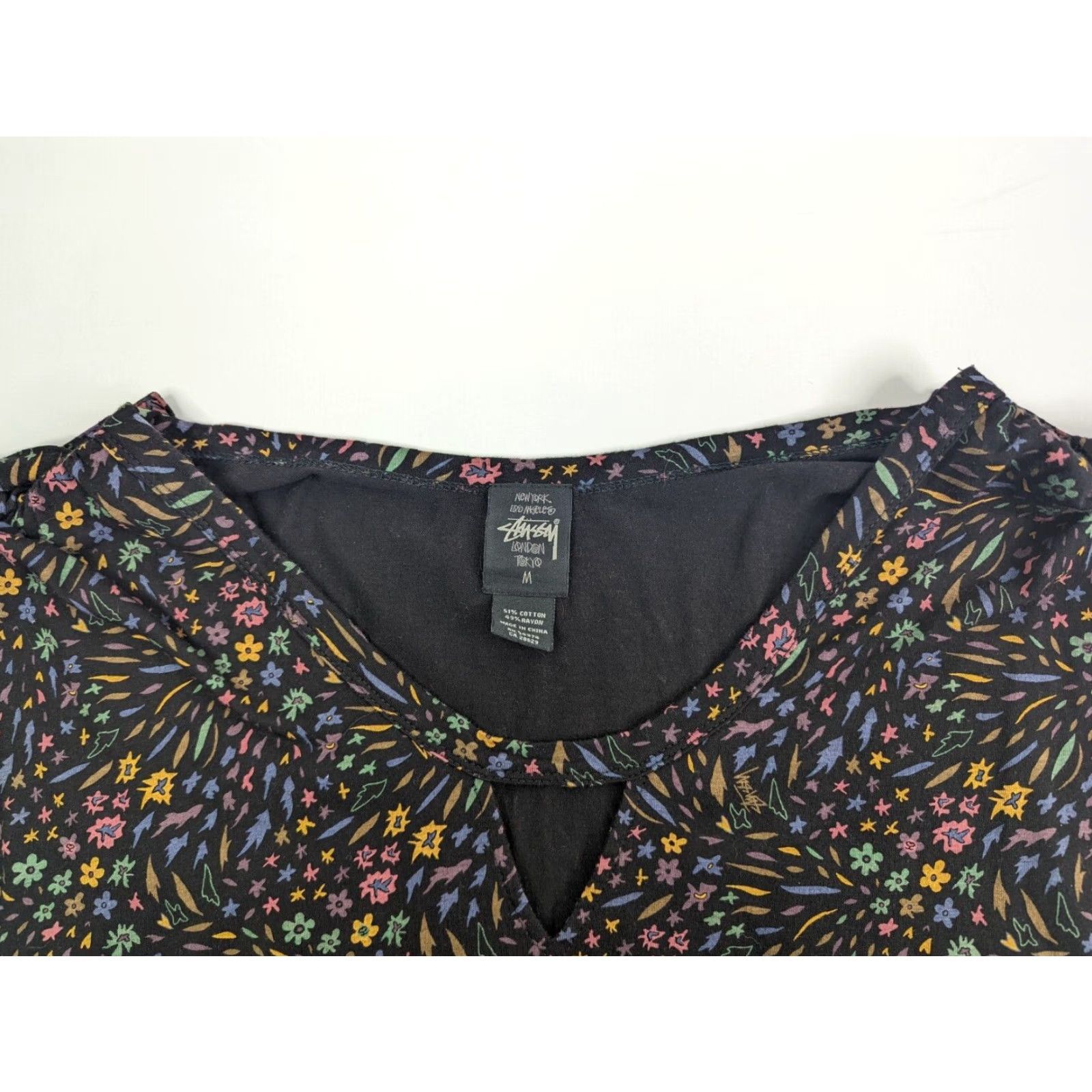 Vintage VINTAGE Stussy T-Shirt Women's Top Short Sleeve Black Floral 90s Size Medium Cotton Blend Size M / US 6-8 / IT 42-44 - 7 Thumbnail
