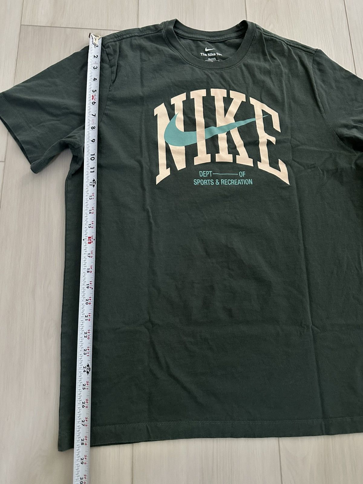 Nike Vintage nike sportswear tshirt tee green rare sz large tall Size US L / EU 52-54 / 3 - 3 Thumbnail