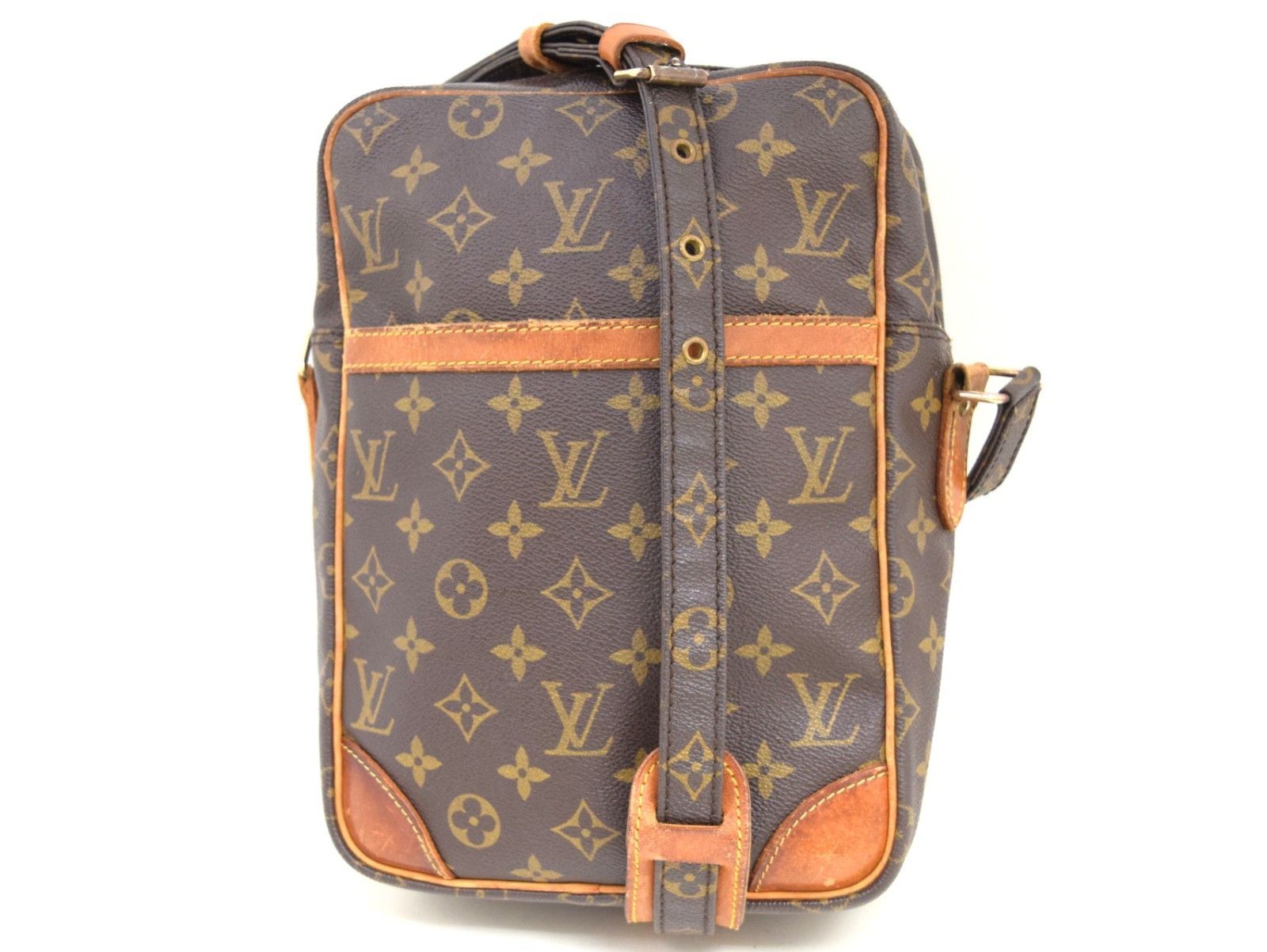 Louis Vuitton LV Danube GM Crossbody Bag Monogram Canvas M45262 Size ONE SIZE - 1 Thumbnail