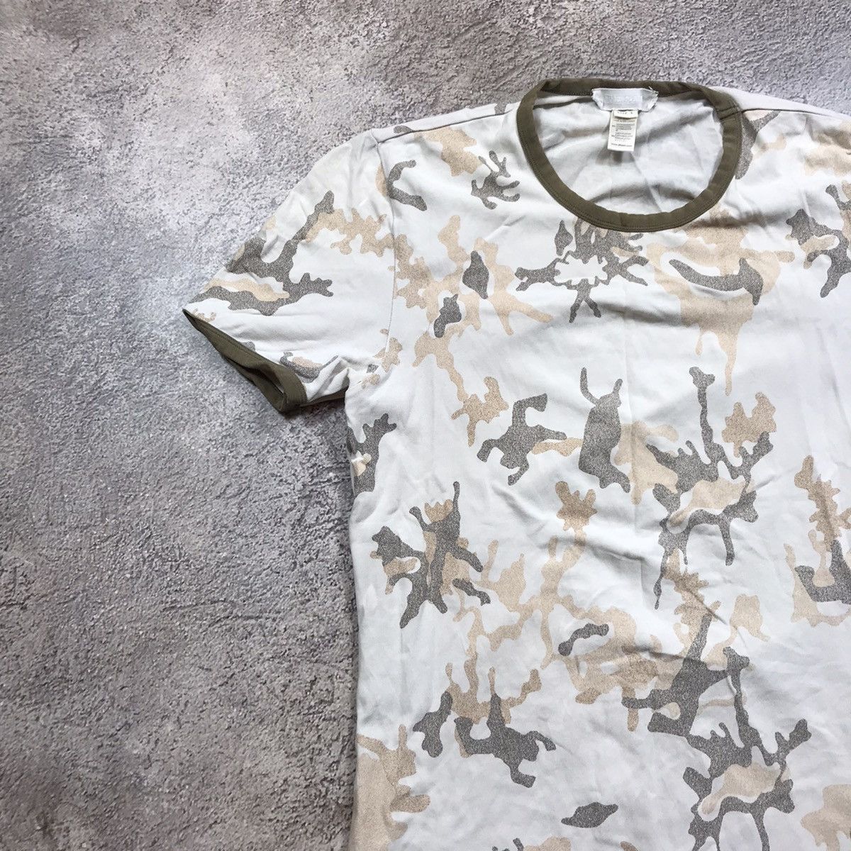 Diesel VINTAGE Y2K DIESEL CAMO TEE STREETWEAR CASUAL Y2K 90s Size US L / EU 52-54 / 3 - 2 Thumbnail