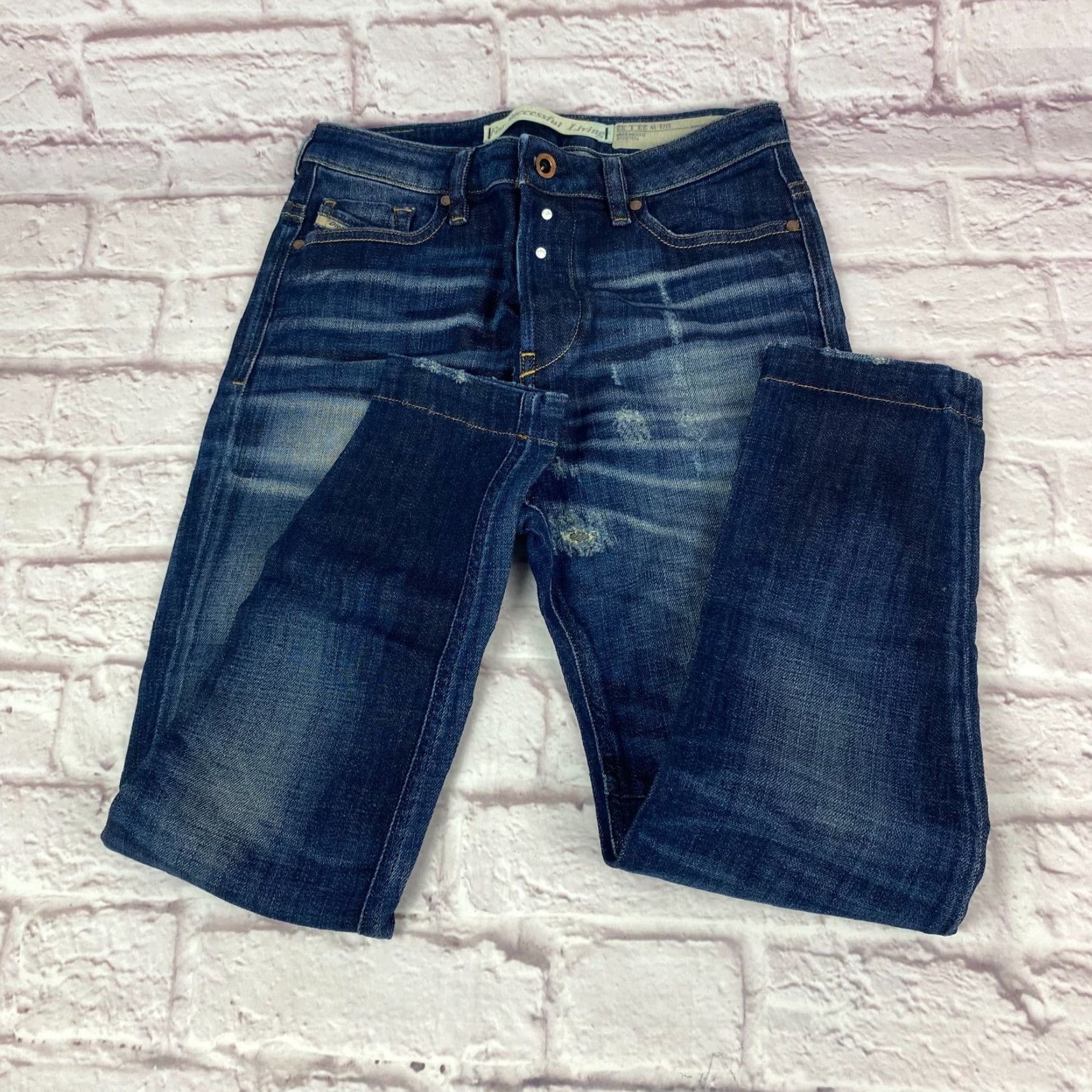 Diesel Diesel Jeans Womens 7 Eazee Relaxed Boyfriend Low Waist Cropped 28 x 24 Size 28" / US 6 / IT 42 - 3 Thumbnail