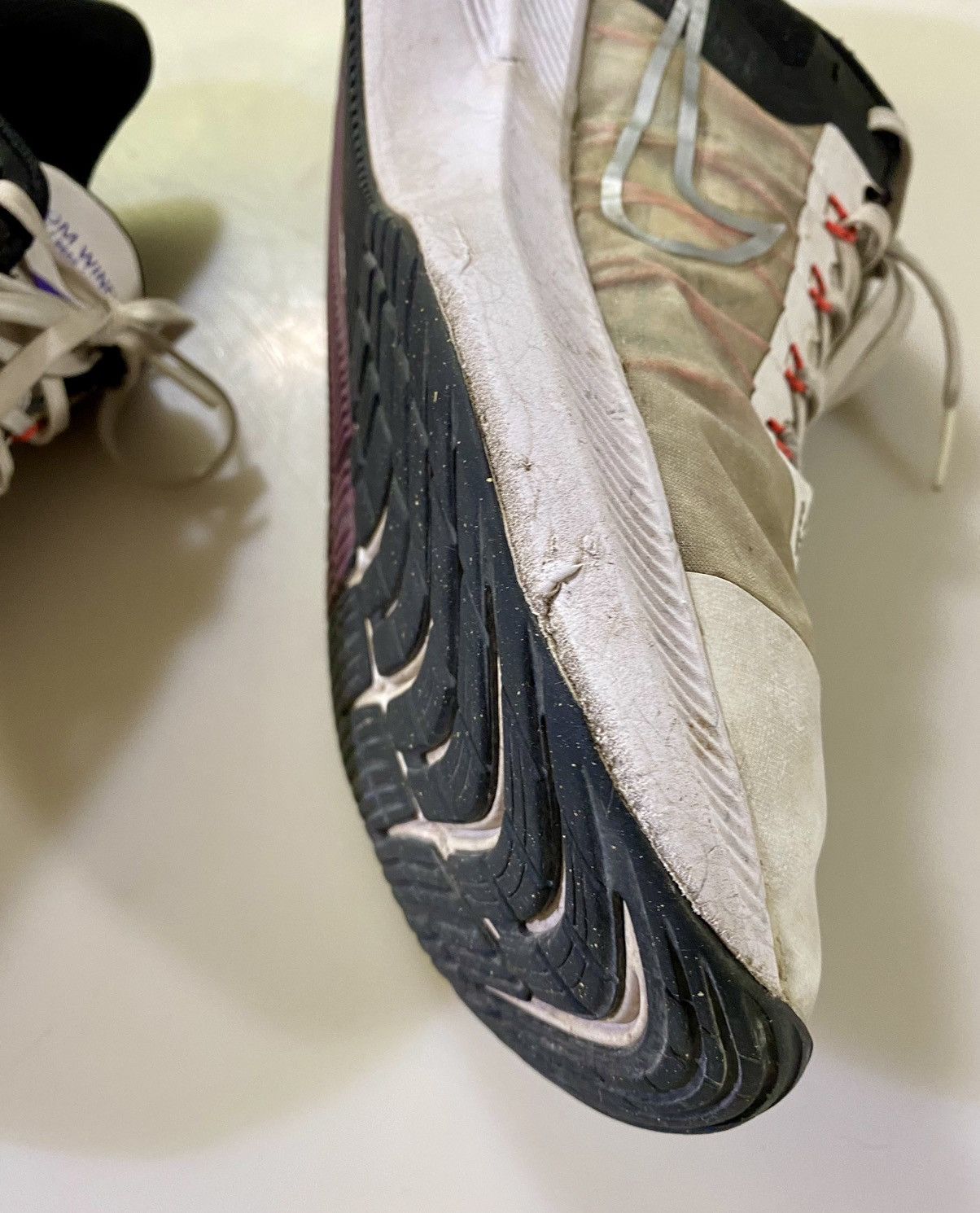 Nike VGC Nike Zoom WinFlo 8 6453 9666 946356 sneakers 12 Size US 12 / EU 45 - 7 Thumbnail