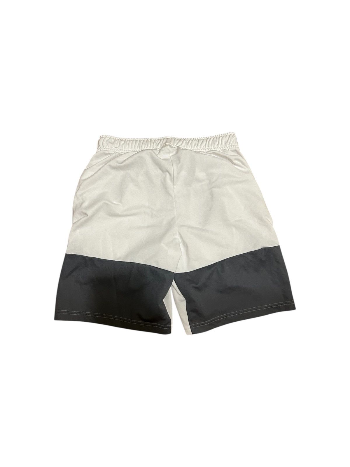 Nike Nike Shorts Size US 30 / EU 46 - 2 Thumbnail