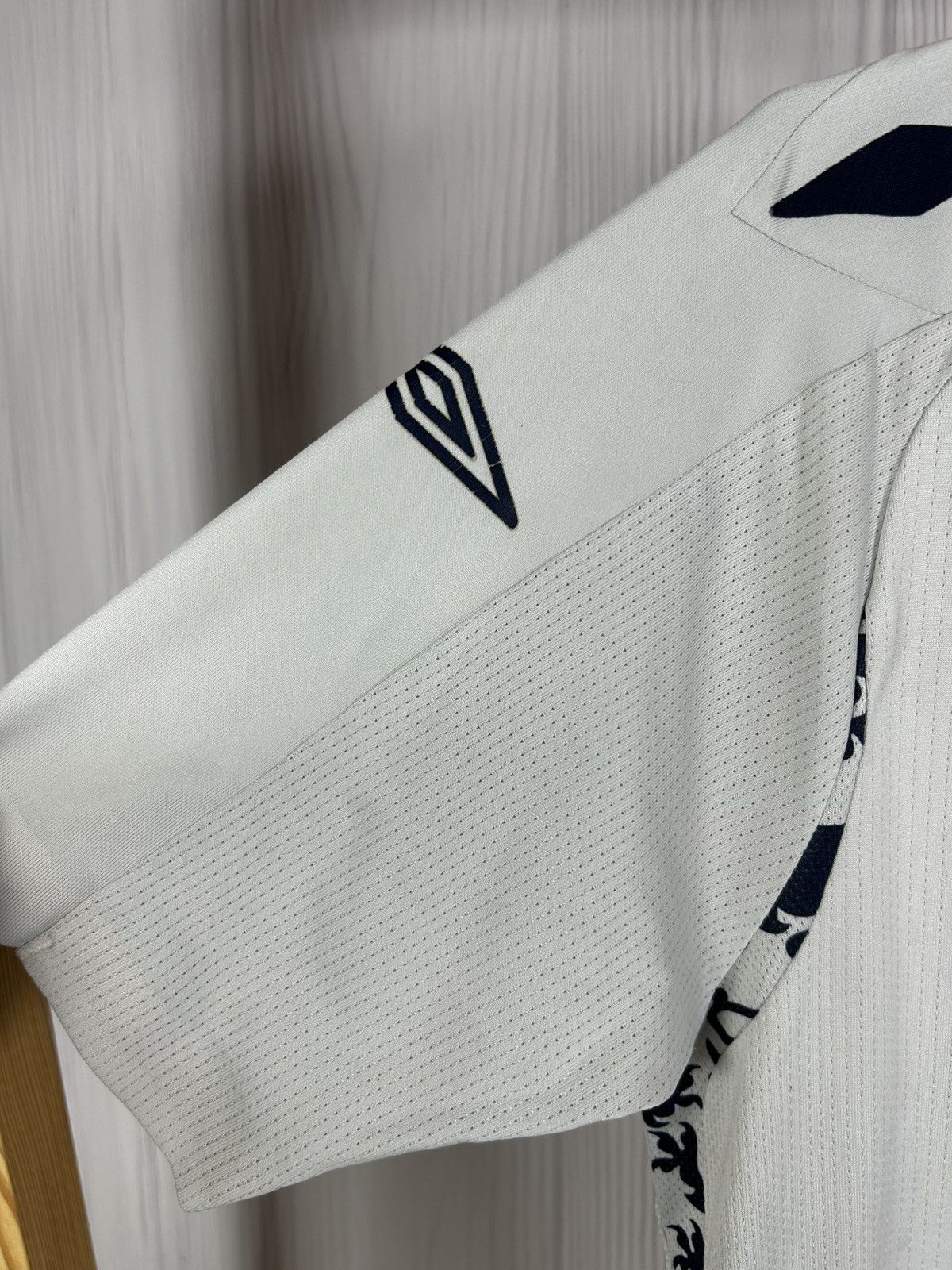 Umbro 4 Gerrard England National Team 2007/09 Home Jersey Umbro Size US S / EU 44-46 / 1 - 8 Thumbnail