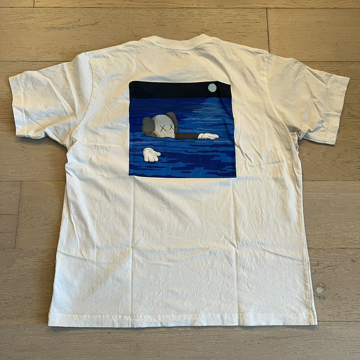 Kaws × Uniqlo Uniqlo x Kaws Ocean Tee Size US L / EU 52-54 / 3 - 1 Thumbnail