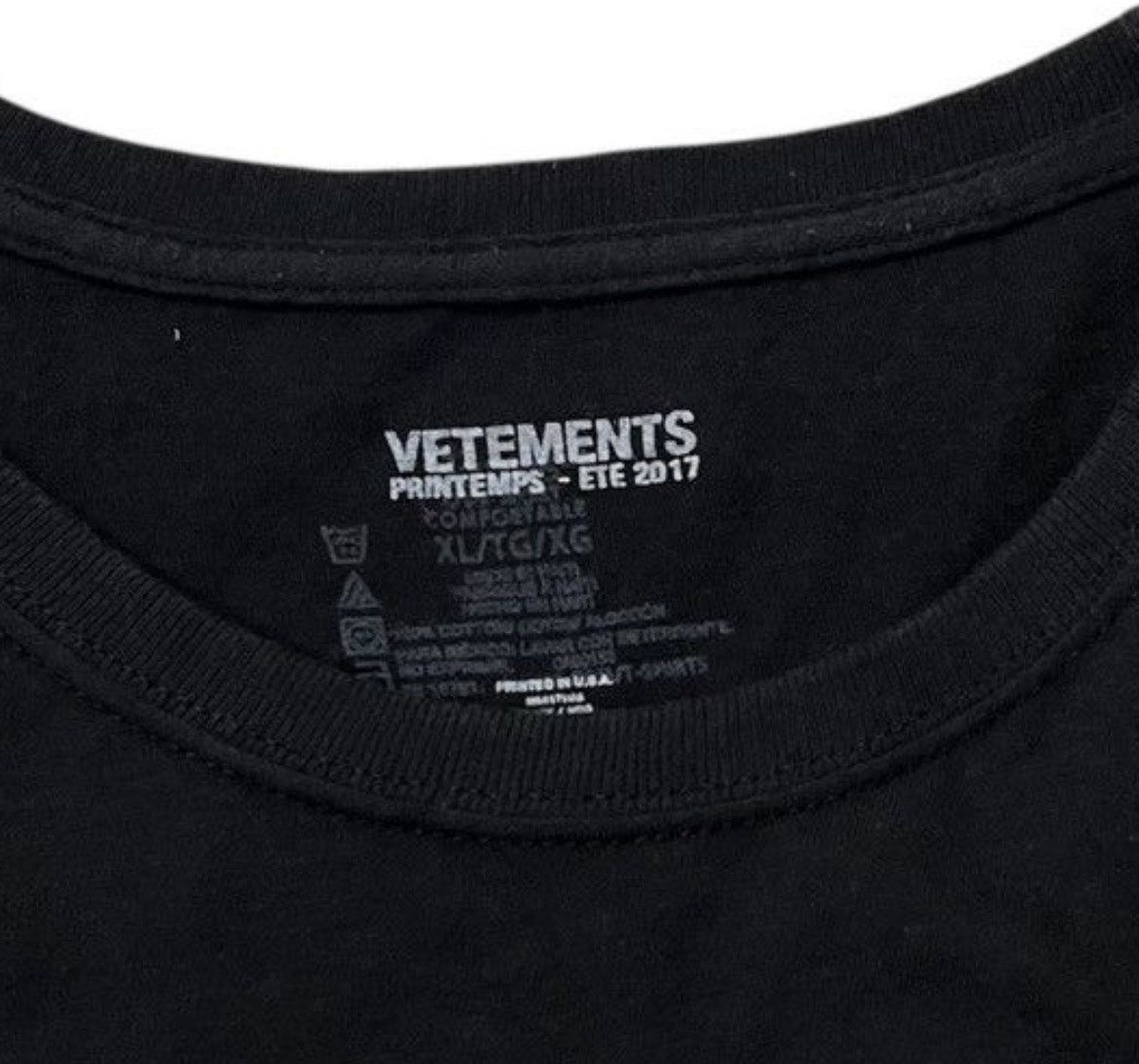 Vetements VETEMENTS T-SHIRT 2017 Size US XL / EU 56 / 4 - 6 Thumbnail
