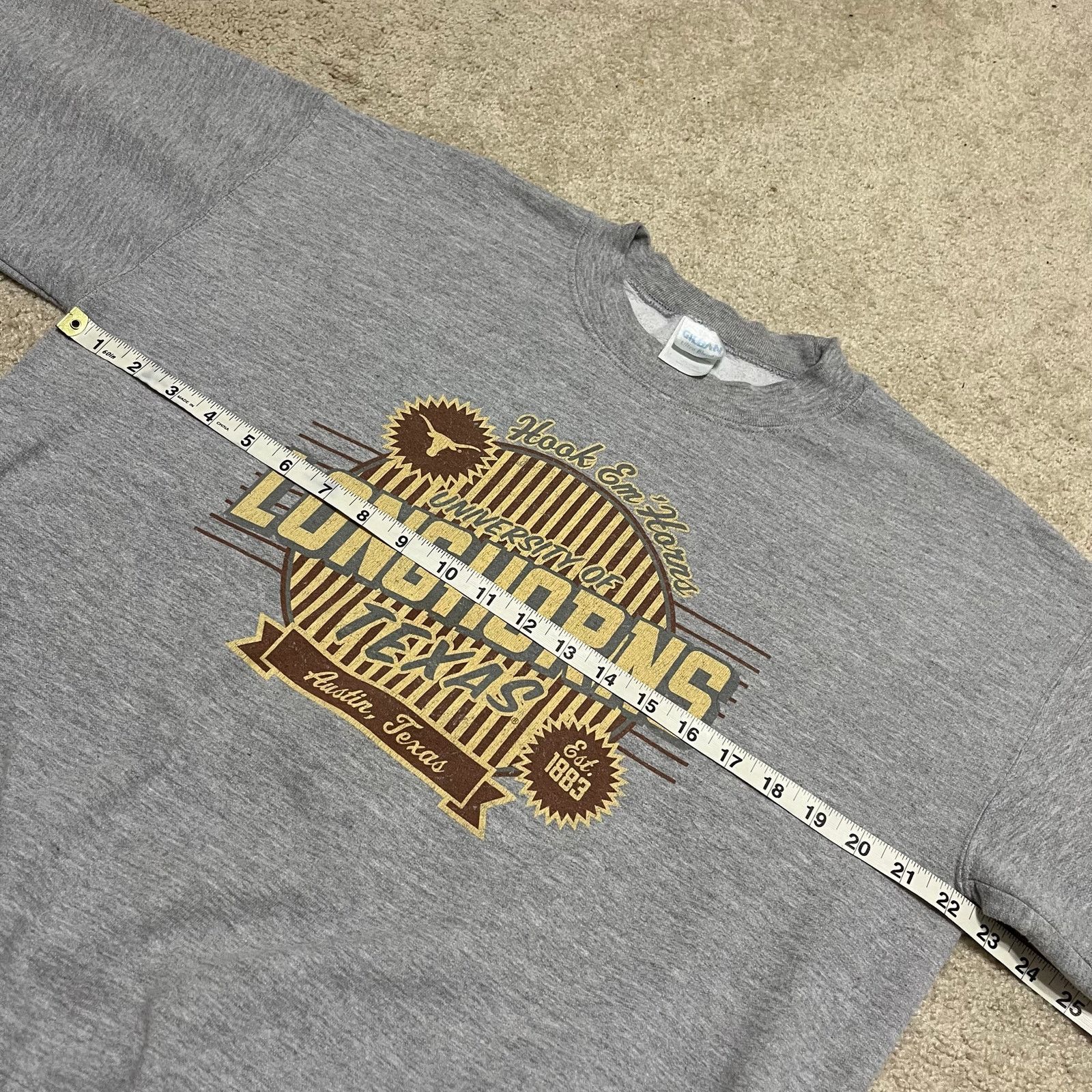 Gildan Texas Longhorns NCAA College Graphic Grey Crewneck Medium Size US M / EU 48-50 / 2 - 6 Thumbnail