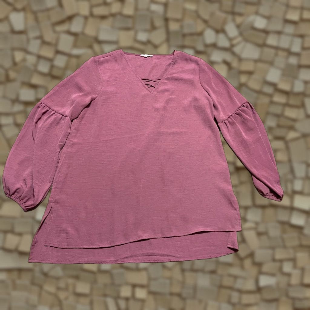 Vintage **Women's Medium Maurices Purple Long Sleeve V-Neck Blouse** User: Women's Medium Maurices Purple Long Sleeve V-Neck Blouse Size M / US 6-8 / IT 42-44 - 1 Thumbnail