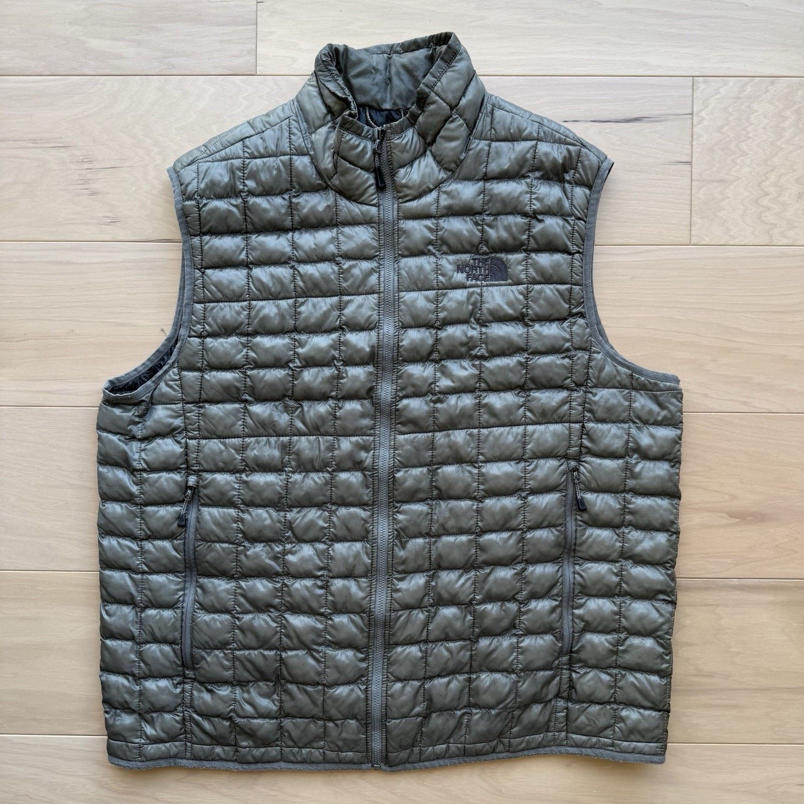The North Face North Face Thermoball Vest XL Gray Full Zip Outdoors Hiking Size US XL / EU 56 / 4 - 2 Thumbnail