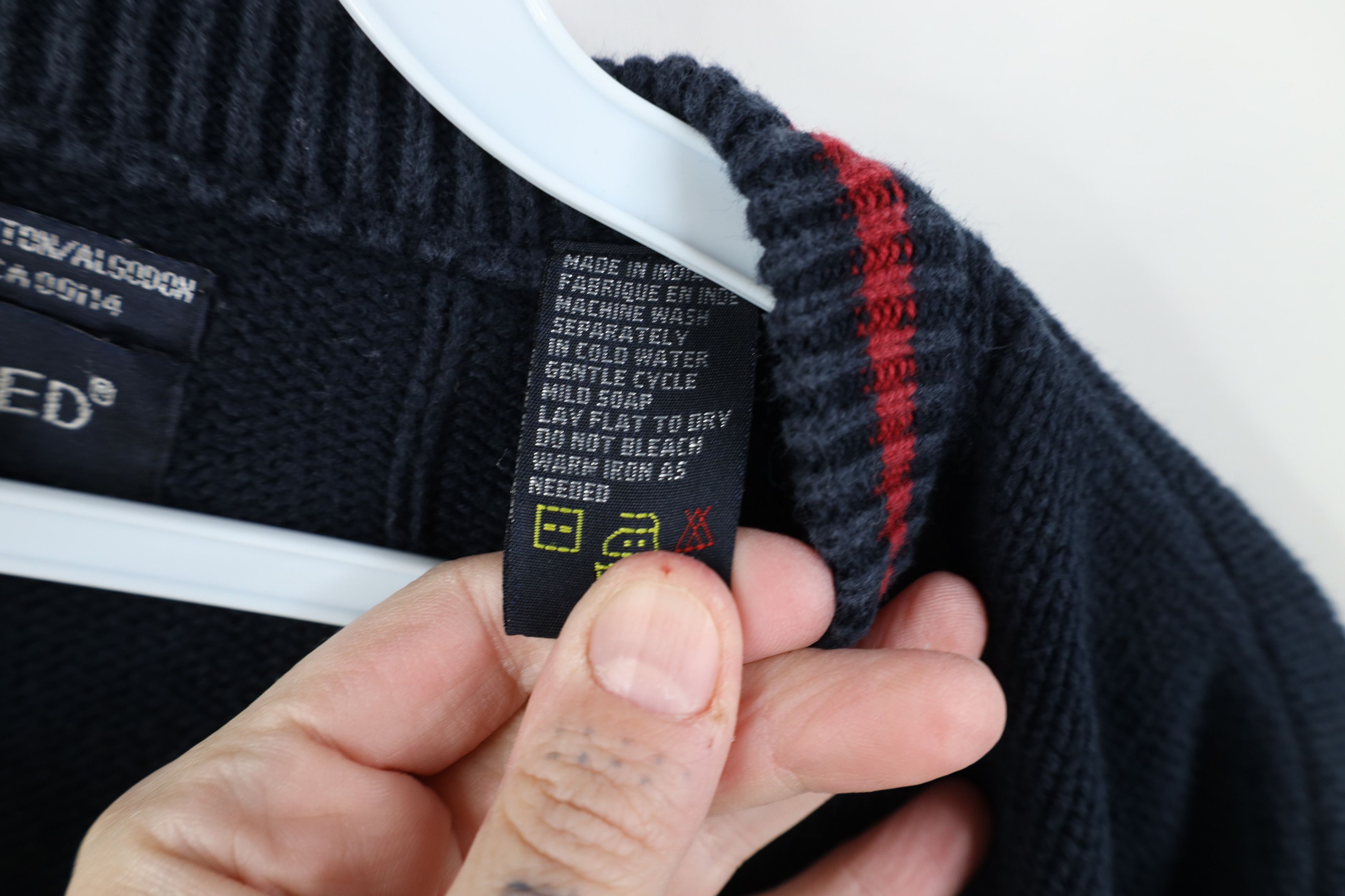 Vintage Vintage 90s Streetwear Cotton Ribbed Knit V-Neck Sweater Size US M / EU 48-50 / 2 - 7 Thumbnail
