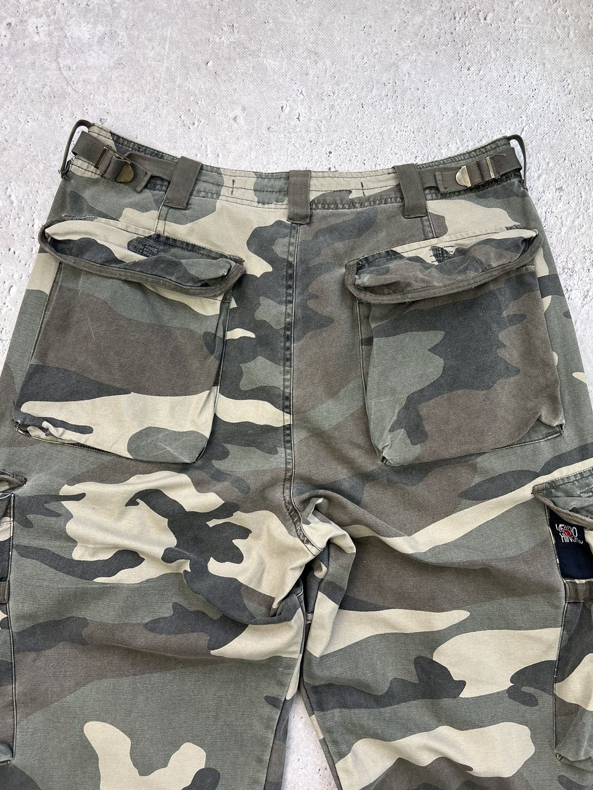 Japanese Brand × Vintage Crazy Vintage Y2K/2000s Real Tree Camo Skater Cargo Pants! Size US 32 / EU 48 - 15 Thumbnail