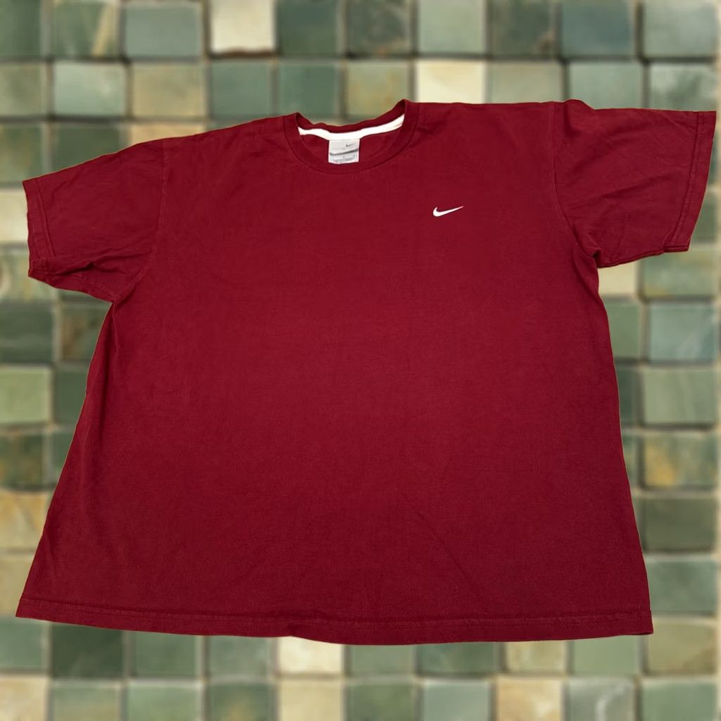 Nike VINTAGE Nike Shirt Adult L Red White Check Swoosh Sport Cotton Active Athletic Mens 90s Sports Batman Angel Short Sleeve Cotton T-Shirt Size US L / EU 52-54 / 3 - 1 Thumbnail