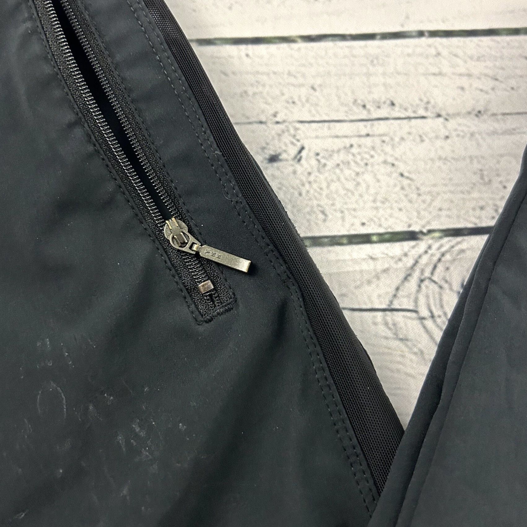 Nike Vintage Nike Track Pants Baggy Black with Pockets Men's Large L Zip Closure Pants Size US 33 - 2 Thumbnail