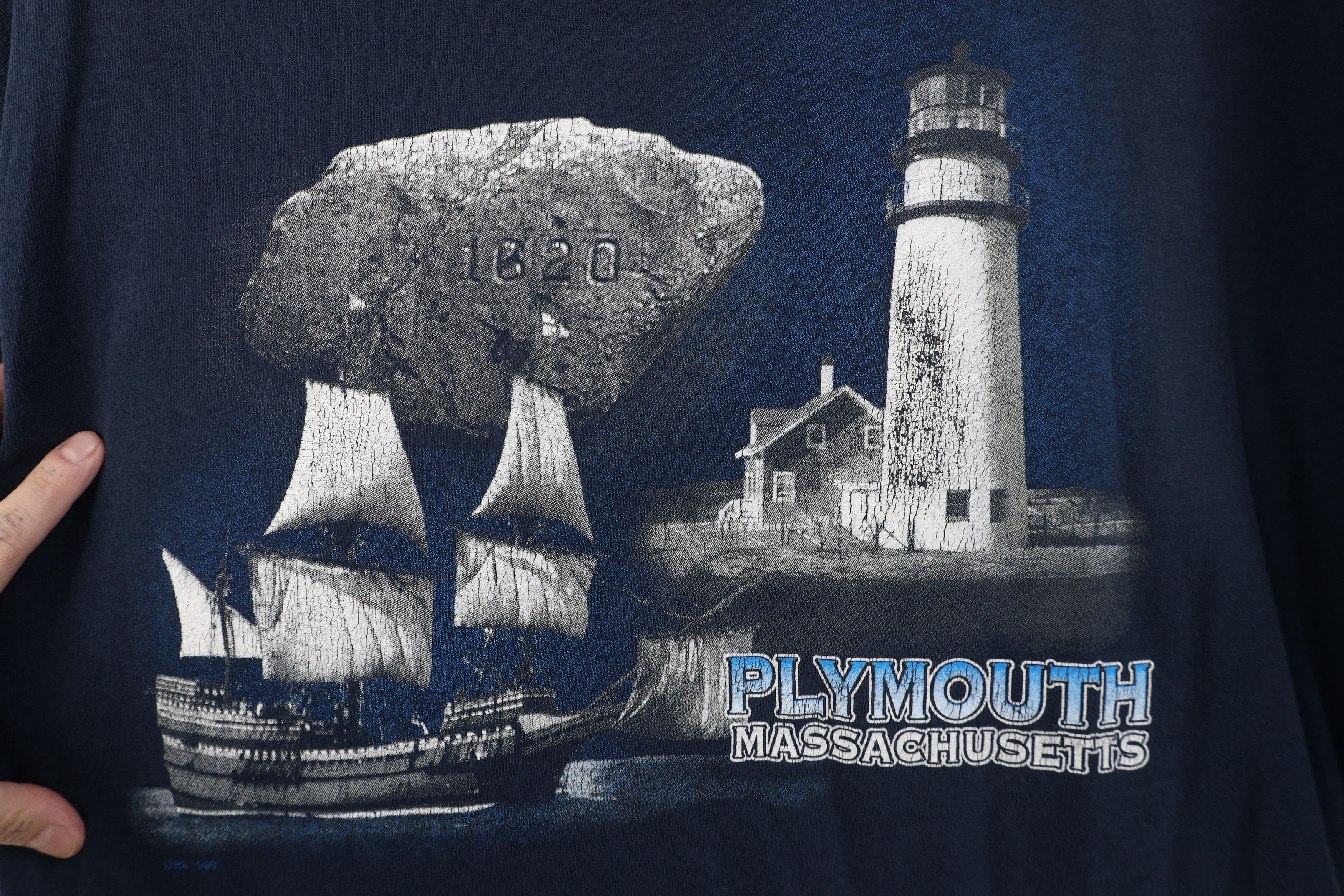Vintage Vinage 90s Plymouth Rock Massachusetts Pilgrims T-Shirt USA Size US XL / EU 56 / 4 - 4 Thumbnail