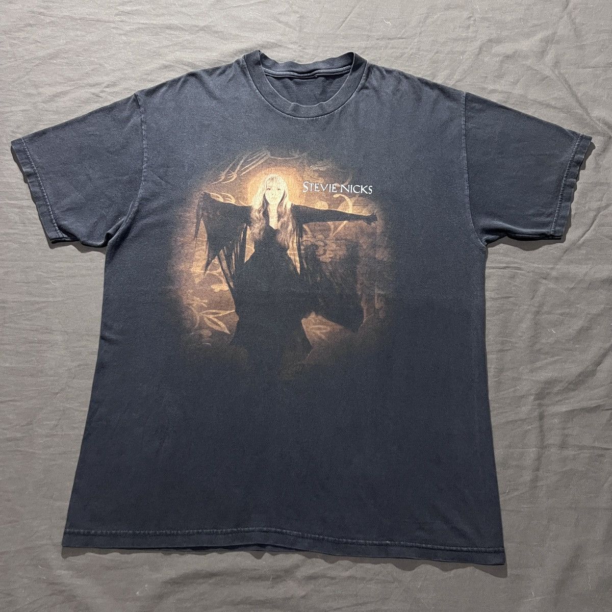 Band Tees Vintage 2001 Stevie Nicks Tour Concert Promo Tee L Faded Size US L / EU 52-54 / 3 - 5 Thumbnail