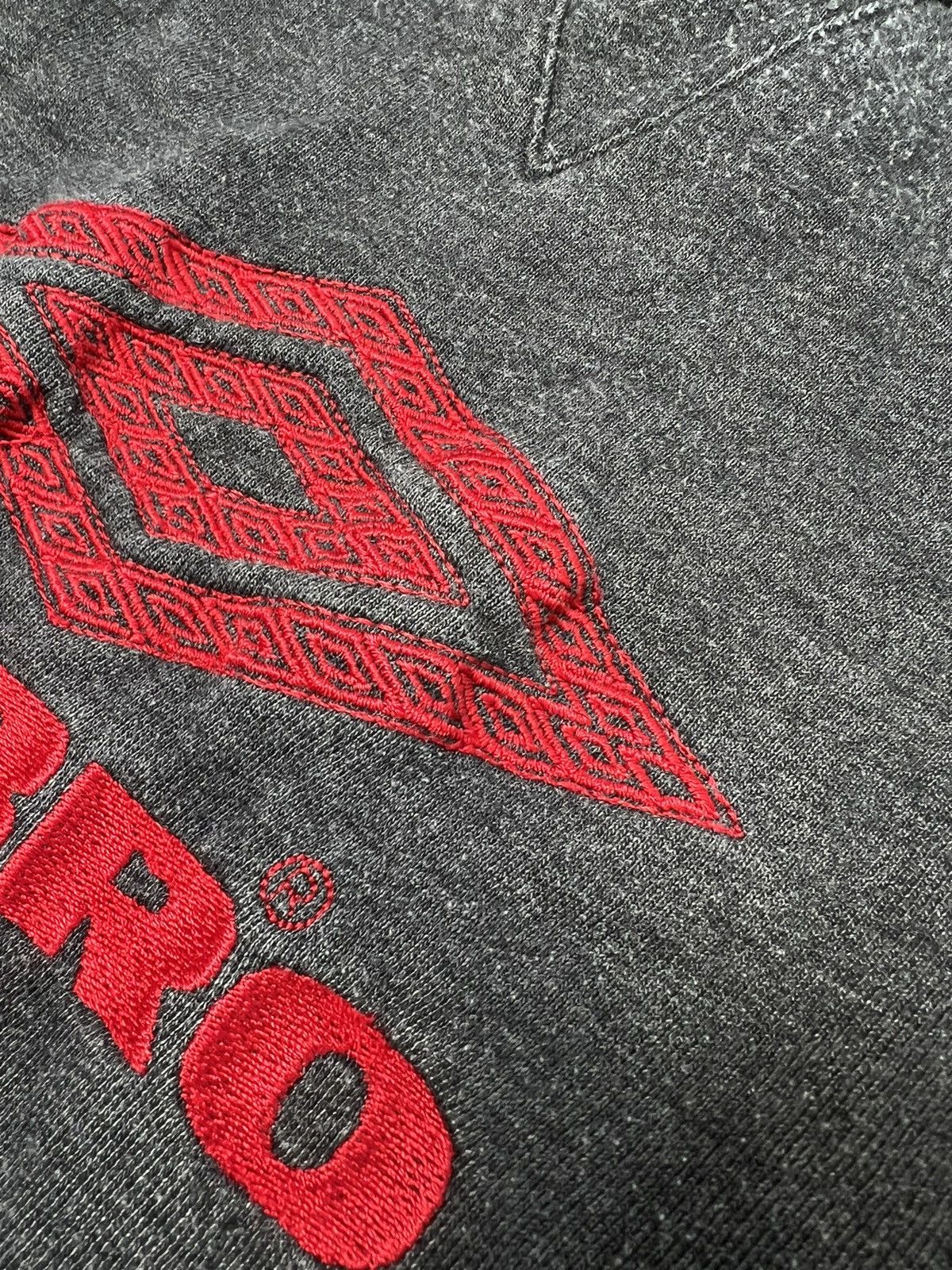 Umbro × Vintage Vintage 90s Umbro Pro Training Embroidered Baggy Sweatshirt Size US XL / EU 56 / 4 - 5 Thumbnail