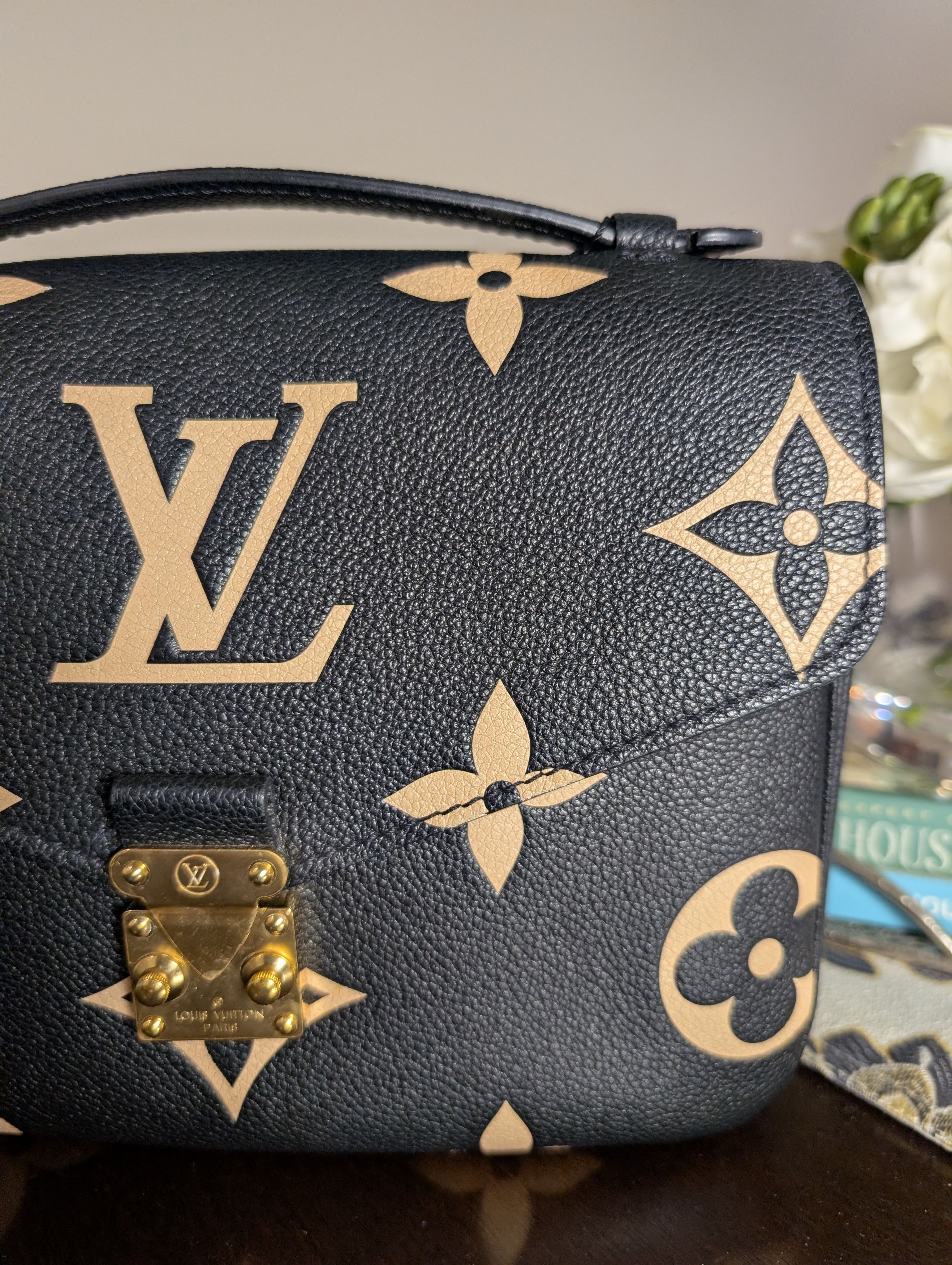 Louis Vuitton Pochette Metis Size ONE SIZE - 3 Thumbnail