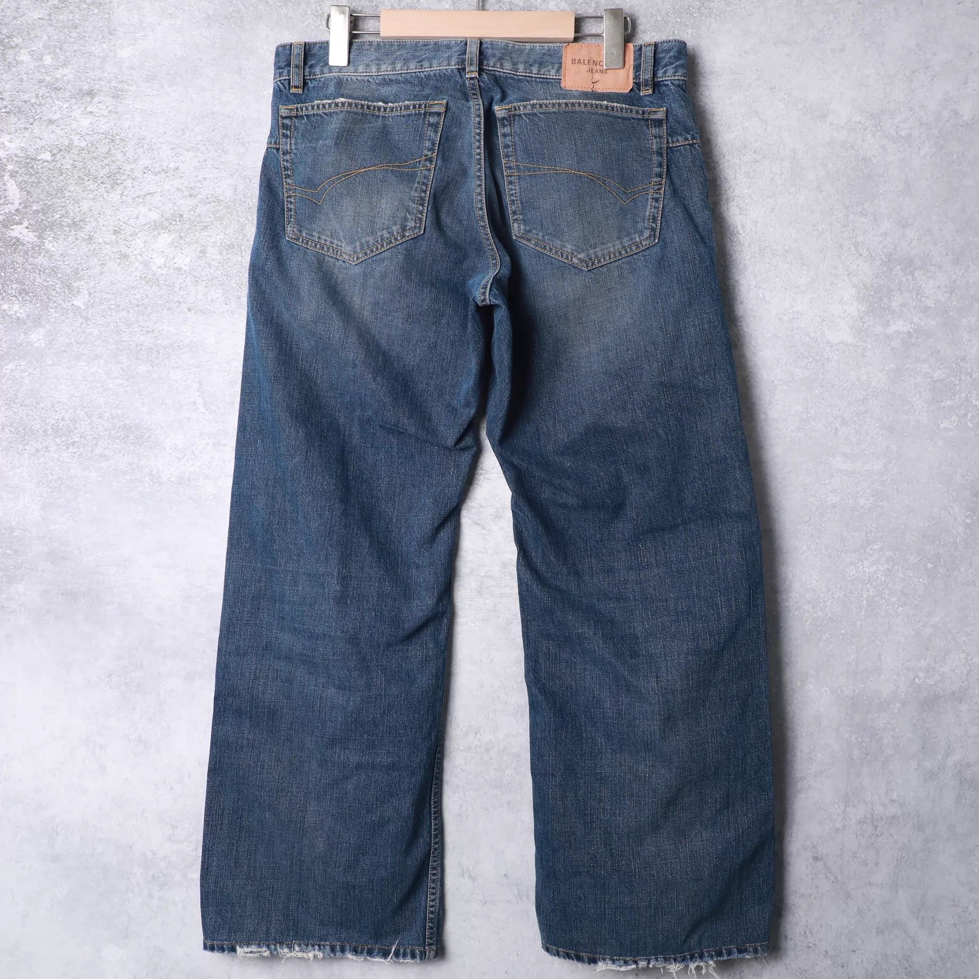 Balenciaga Balenciaga M pants Size US 32 / EU 48 - 2 Thumbnail