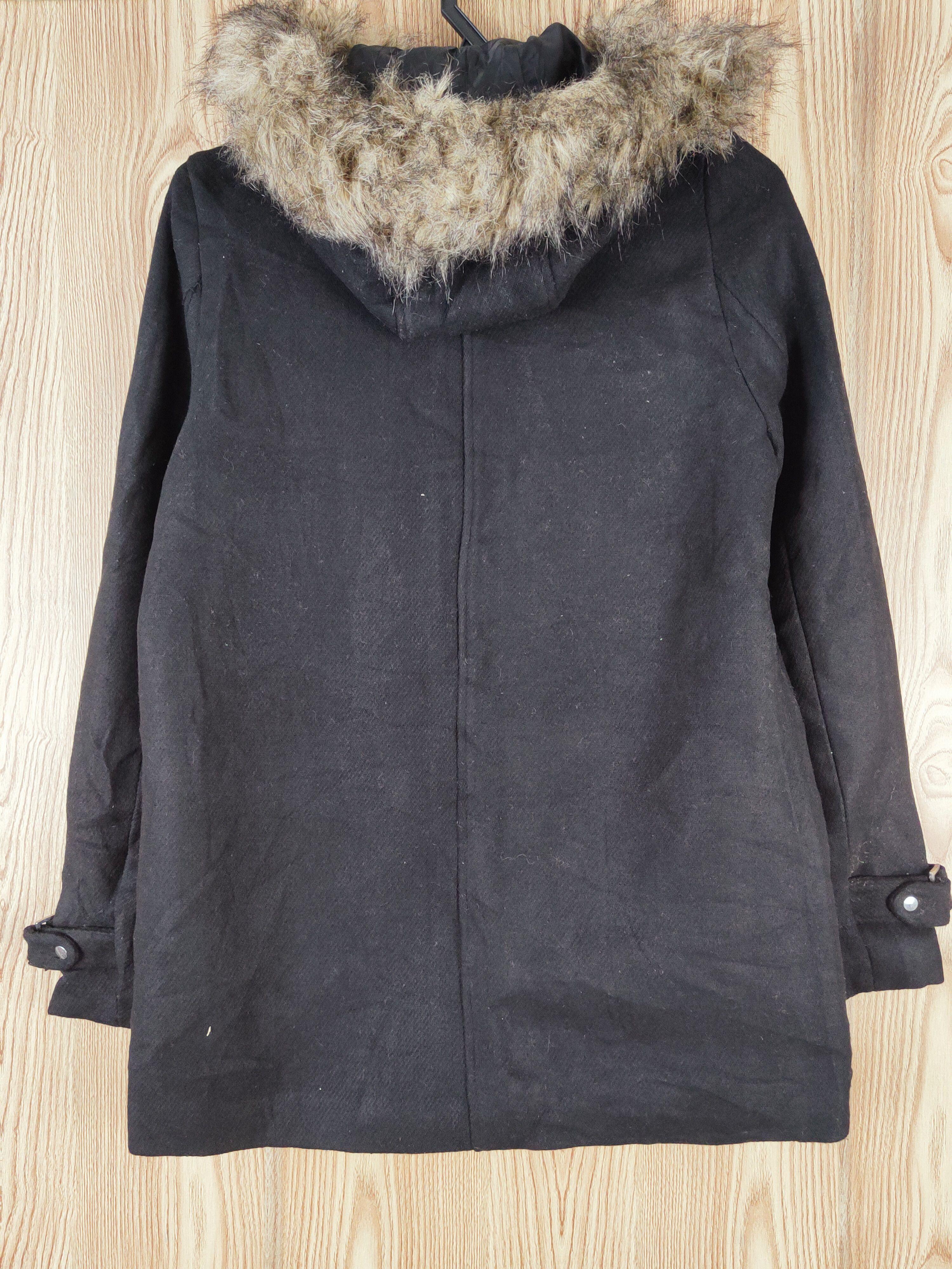 Divided × H&M × Vintage Vintage Cross Over 💥Divided ❌ H&M Black Hoodie Parkas Size US S / EU 44-46 / 1 - 6 Thumbnail