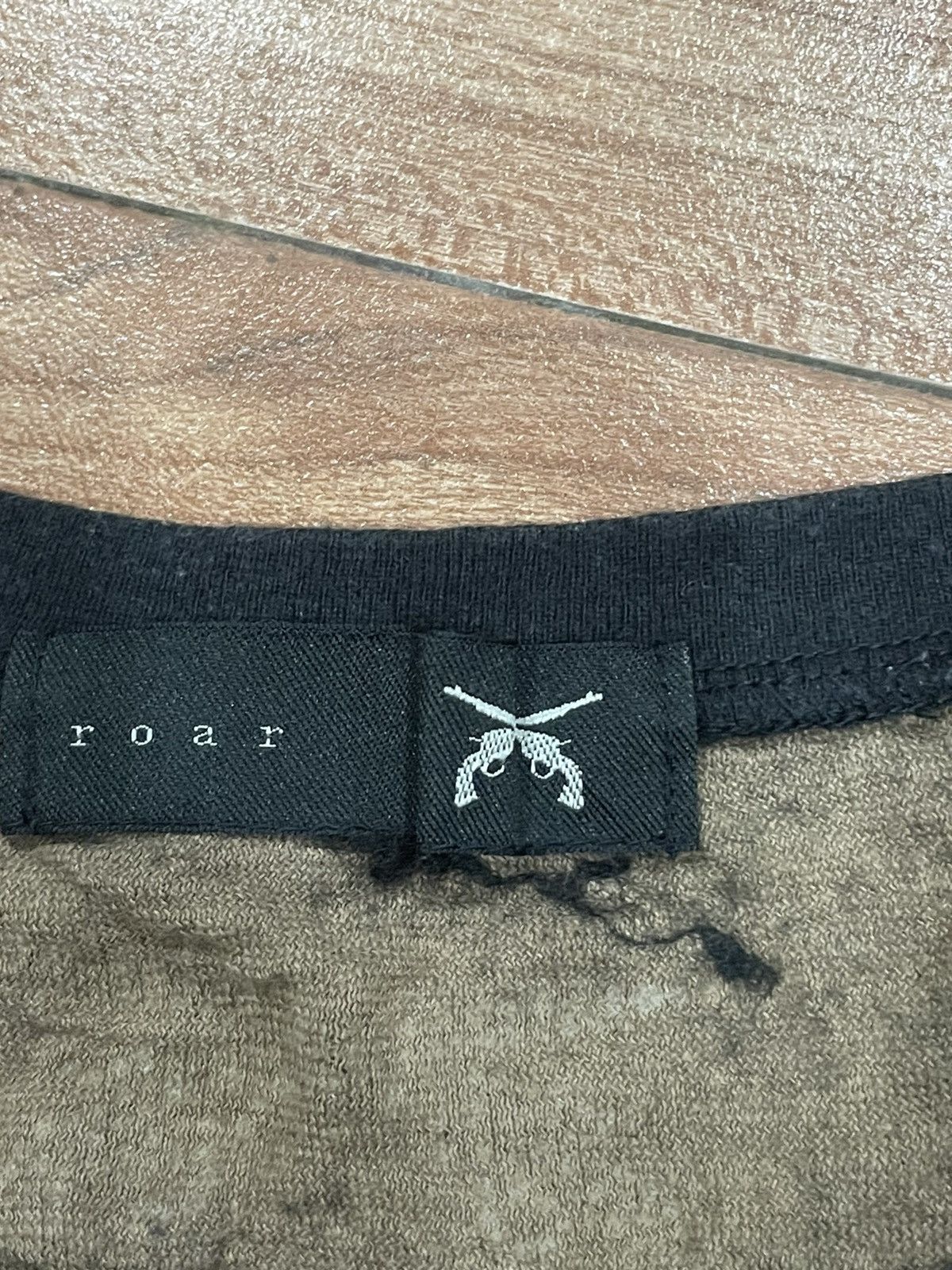 Japanese Brand × Roar × Vintage Roar Long Sleeves Tshirt Size ONE SIZE - 5 Thumbnail