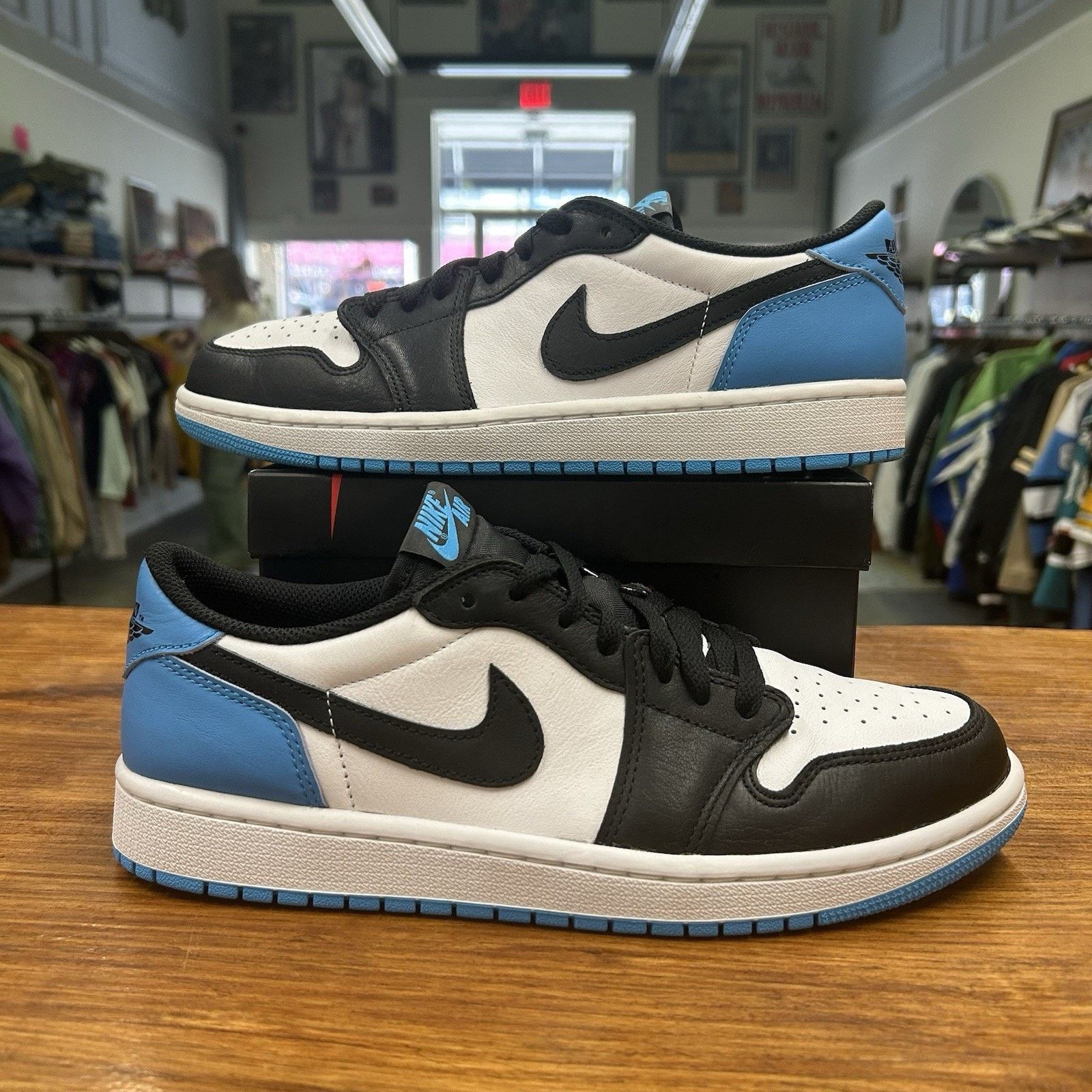 Jordan Brand Size 9.5 - Air Jordan 1 Retro OG Low UNC Size 11W Size US 9.5 / EU 42-43 - 1 Thumbnail