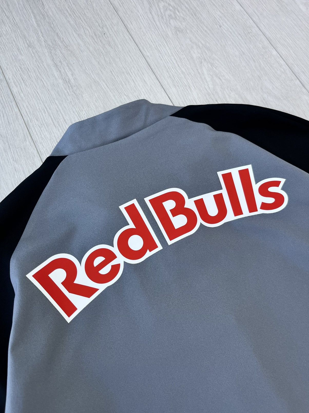 Red Bull Red Bull Salzburg Soccer Track Jacket Warrior Blokecore Y2K Size US M / EU 48-50 / 2 - 3 Thumbnail