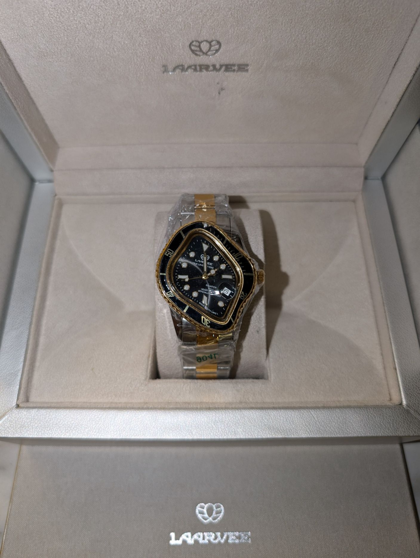 LAARVEE New in Box LAARVEE PEA-001 Watch Black / Gold Silver Size ONE SIZE - 1 Thumbnail