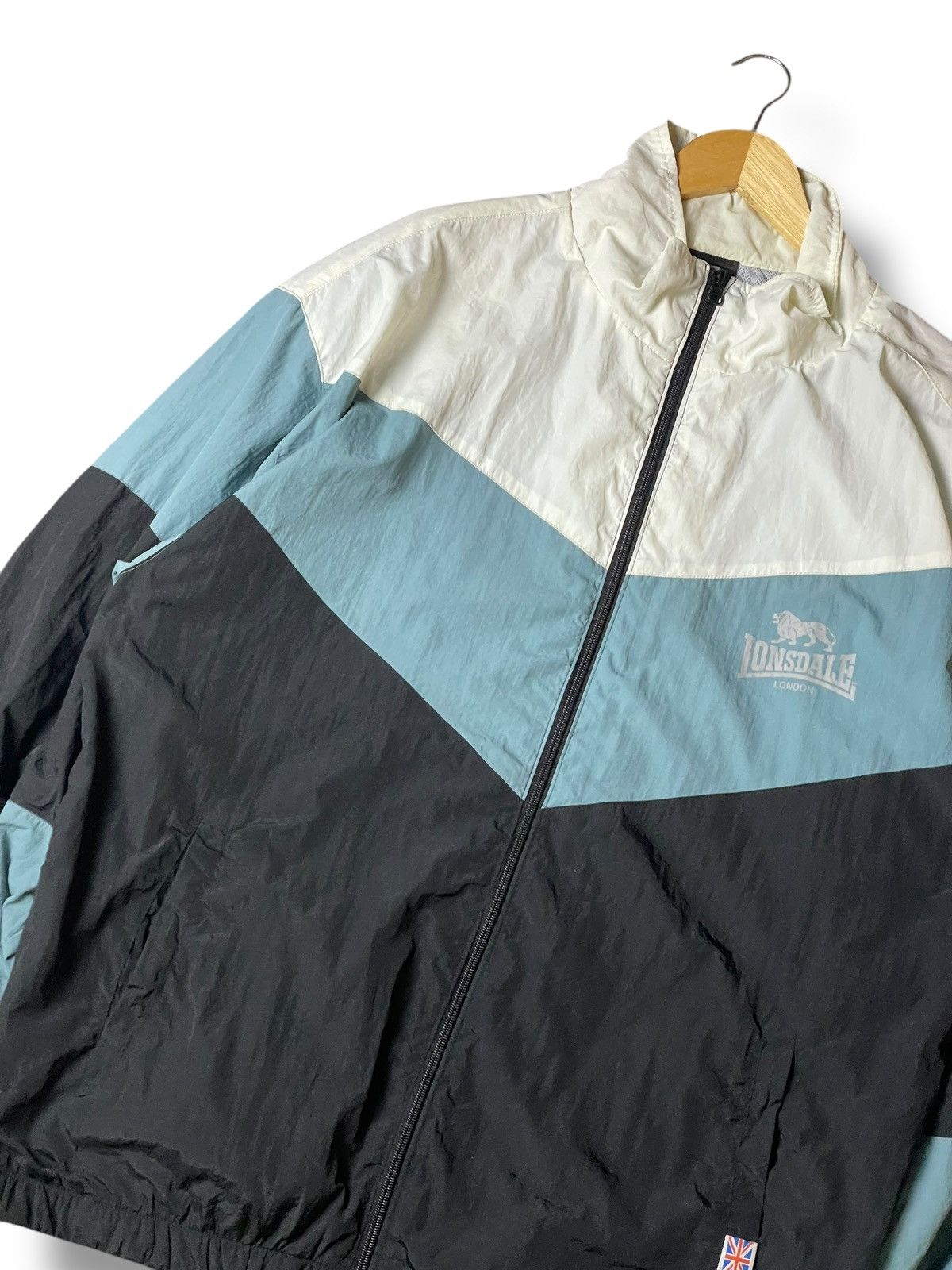 Japanese Brand × Lonsdale × Vintage LONSDALE Colour Block Nylon Track Jacket (103) Size US M / EU 48-50 / 2 - 3 Thumbnail