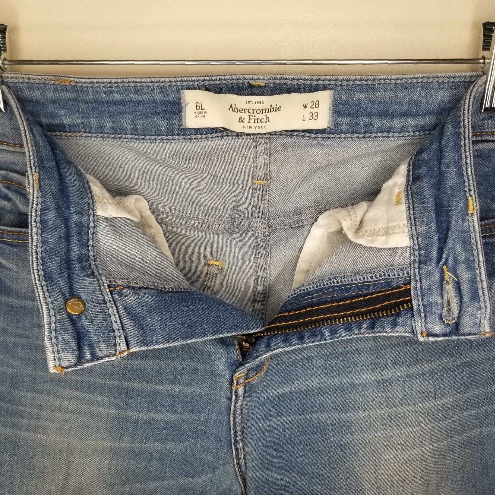 Abercrombie & Fitch Abercrombie & Fitch Jeans Skinny Distressed Blue 6 Tall Womens 28W 33L Size 6 Tall Size 28" / US 6 / IT 42 - 3 Thumbnail