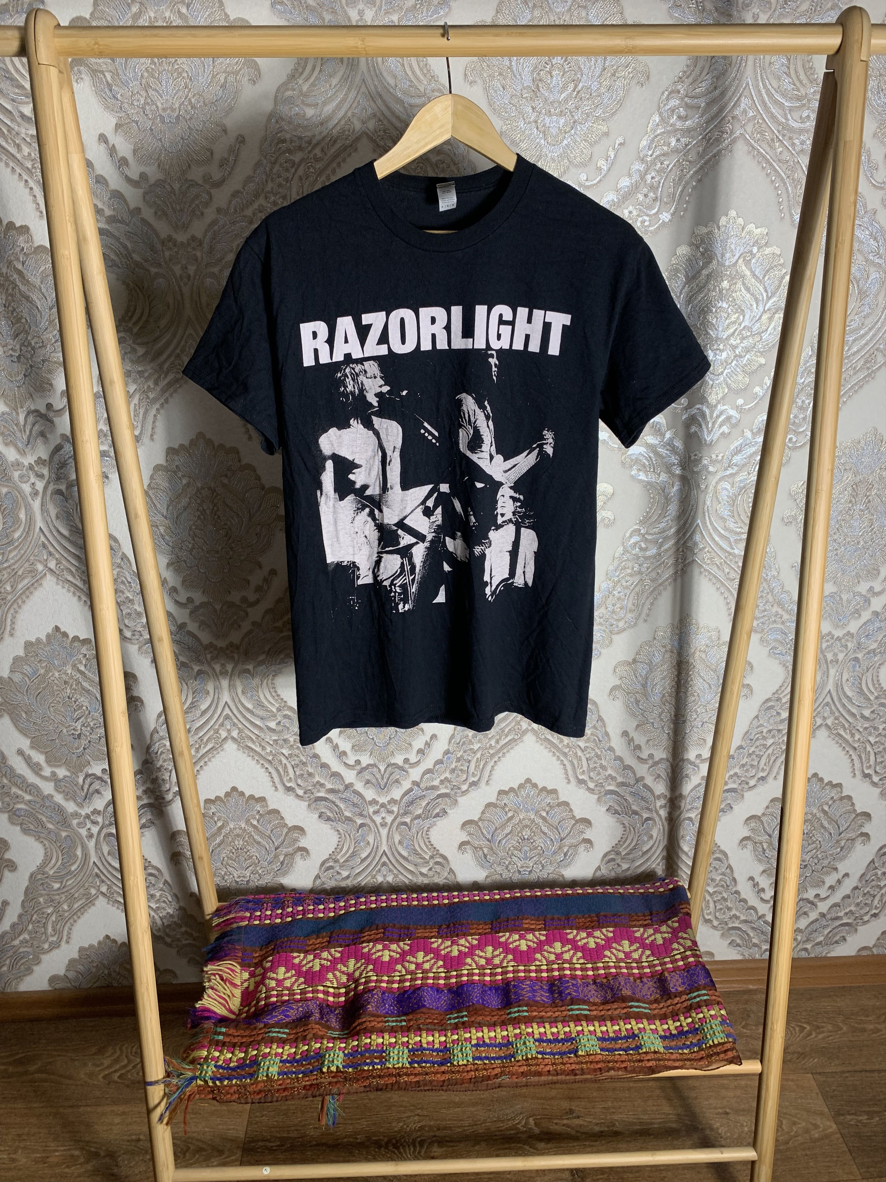 Band Tees VINTAGE RAZORLIGHT WORLD TOUR ROCK T-SHIRT METAL PUNK Y2K Size US M / EU 48-50 / 2 - 1 Thumbnail
