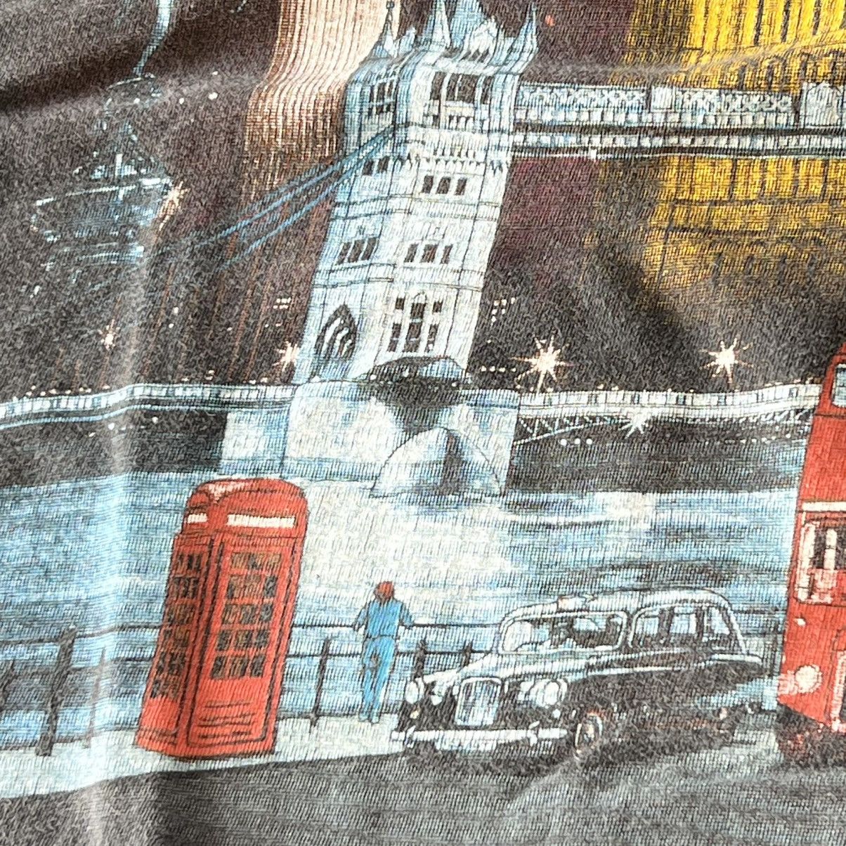 Vintage 🏴󠁧󠁢󠁥󠁮󠁧󠁿 VINTAGE LONDON TOURIST SHIRT - BALENCIAGA STYLE TEE Size US XXL / EU 58 / 5 - 7 Thumbnail