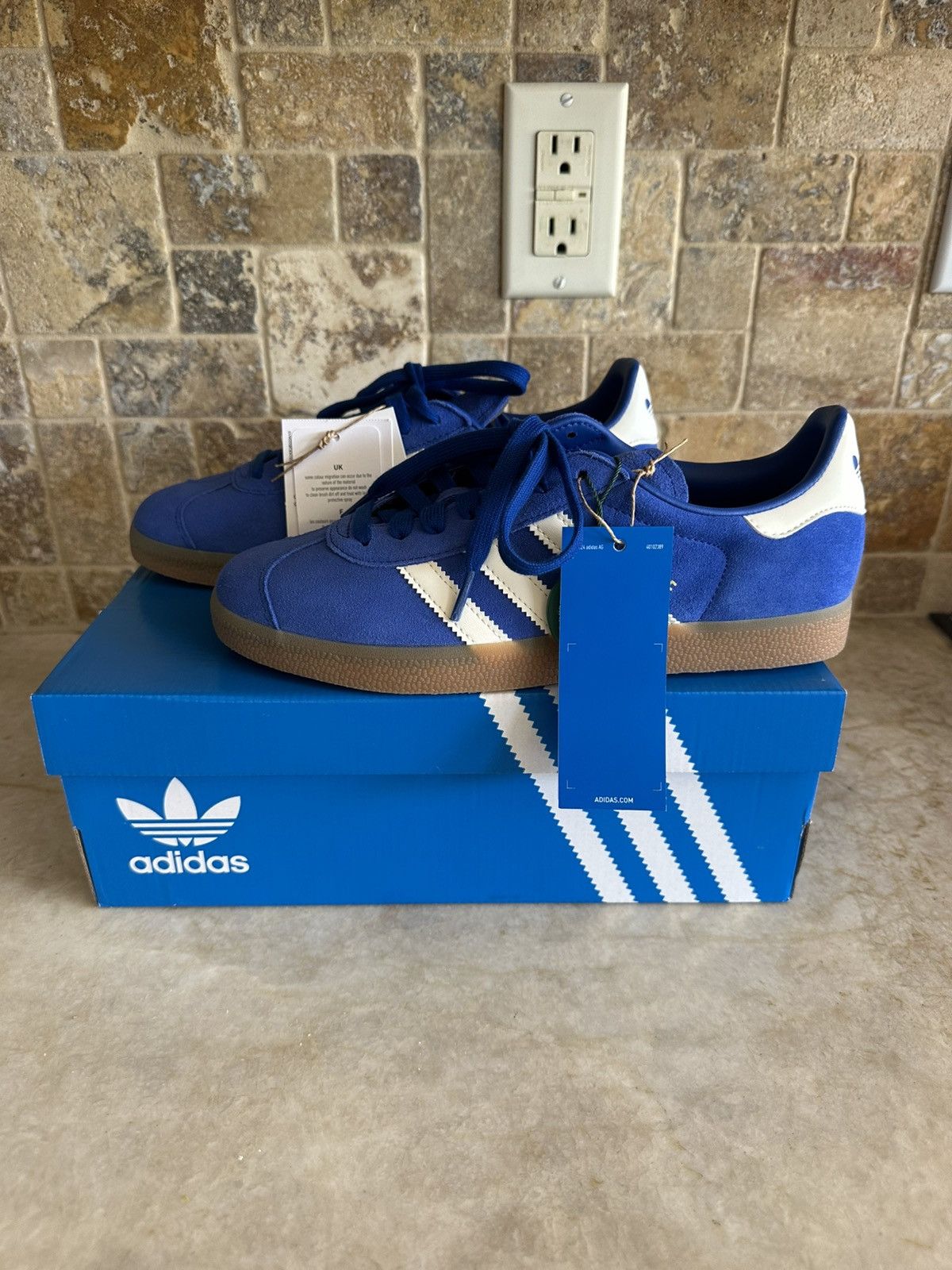 Adidas Adidas Gazelles Royal Blue Italia Size US 7 / EU 40 - 3 Thumbnail