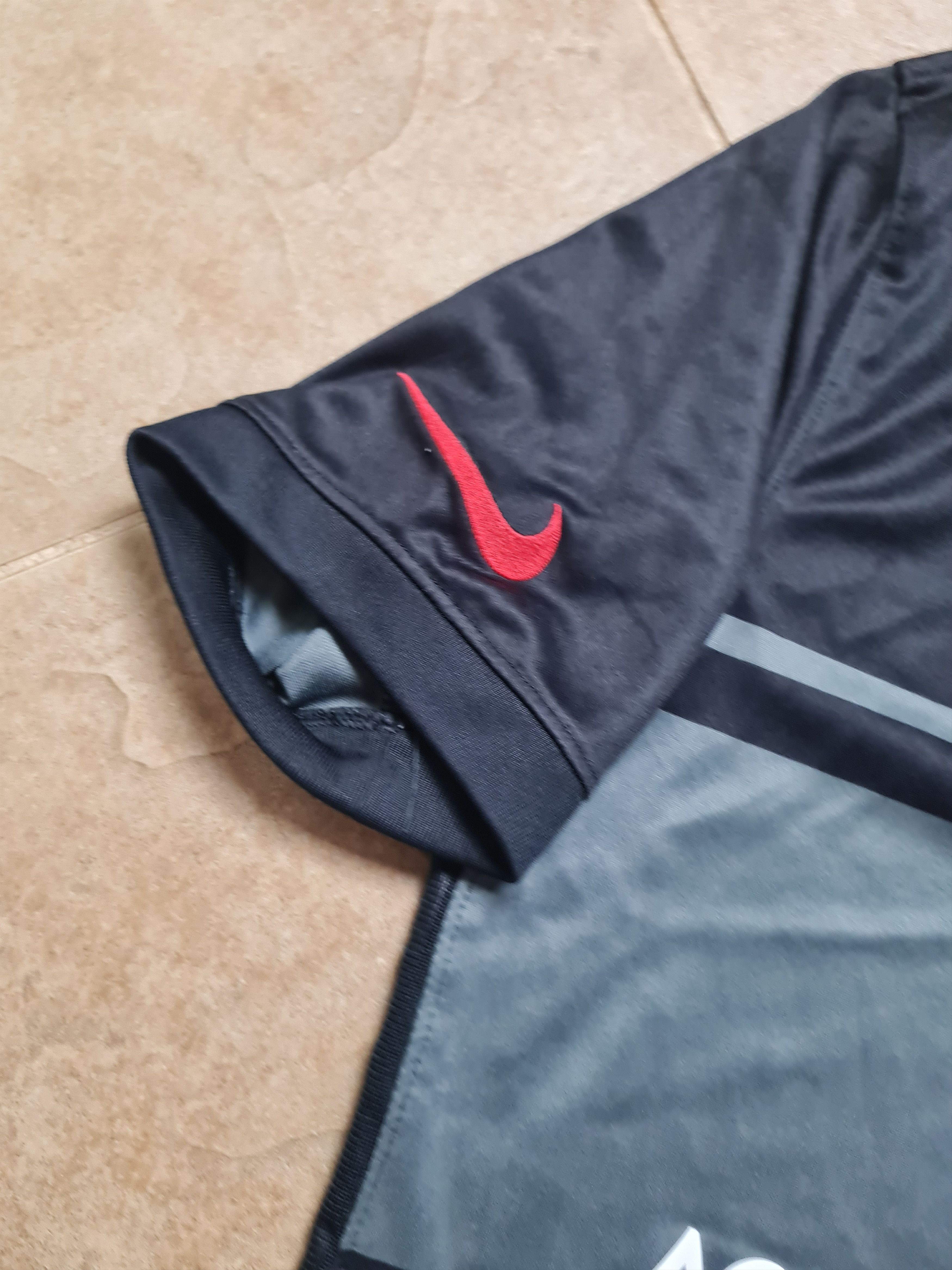 Nike JERSEY PARIS SAINT GERMAIN 2021/2022 NIKE Third Soccer Size US S / EU 44-46 / 1 - 11 Thumbnail