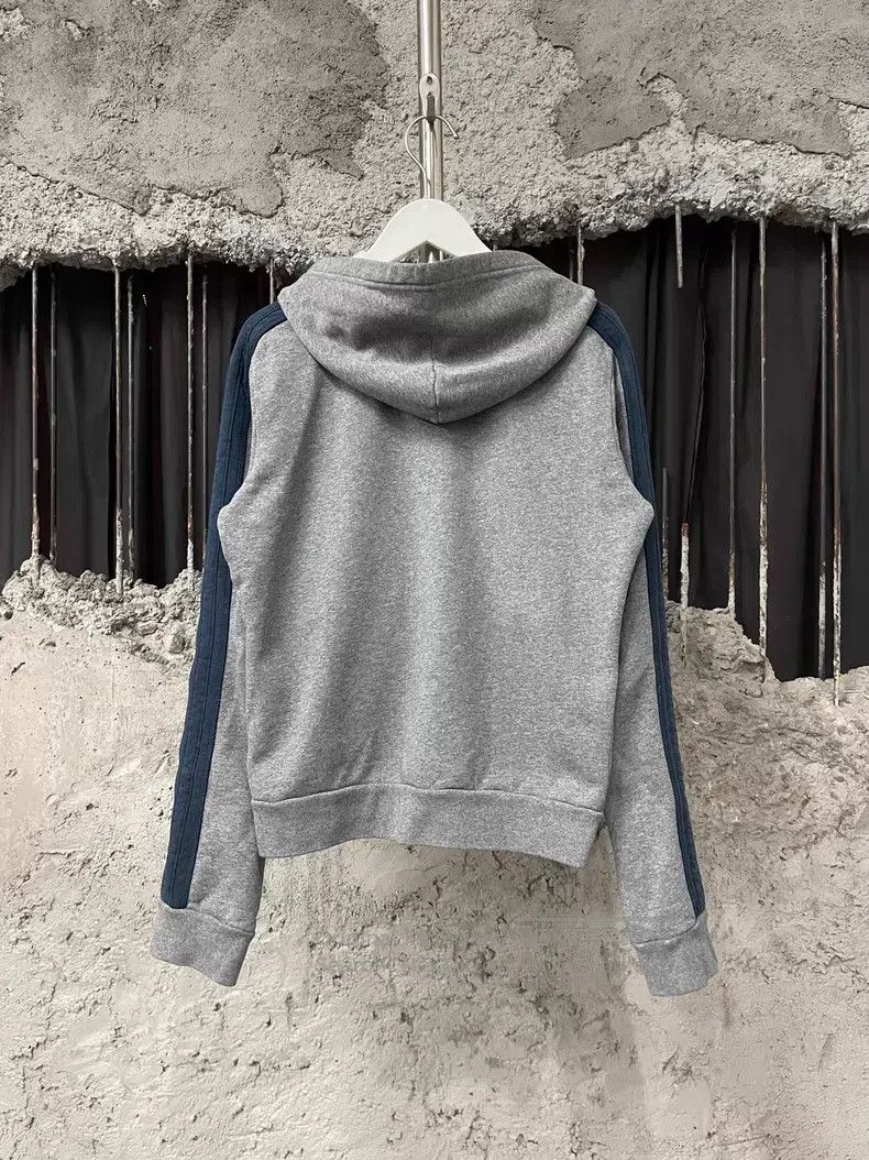 Balenciaga Balenciaga Lion Embroidered Slim Fit Zip-Up Hoodie Size US L / EU 52-54 / 3 - 2 Thumbnail