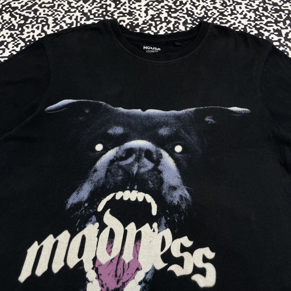 Japanese Brand Vintage Y2K Rottweiler Madness Horror Dog Givenchy Style Tee Size US S / EU 44-46 / 1 - 7 Thumbnail
