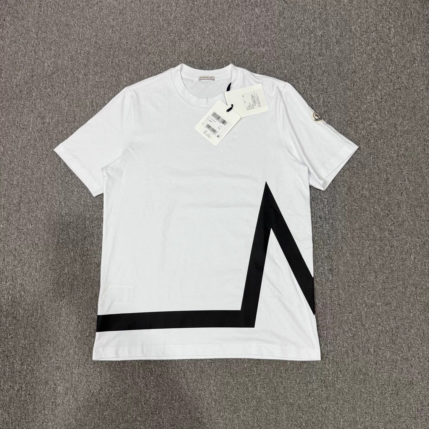Moncler Moncler white big logo short sleeve NWT S Size US S / EU 44-46 / 1 - 1 Thumbnail