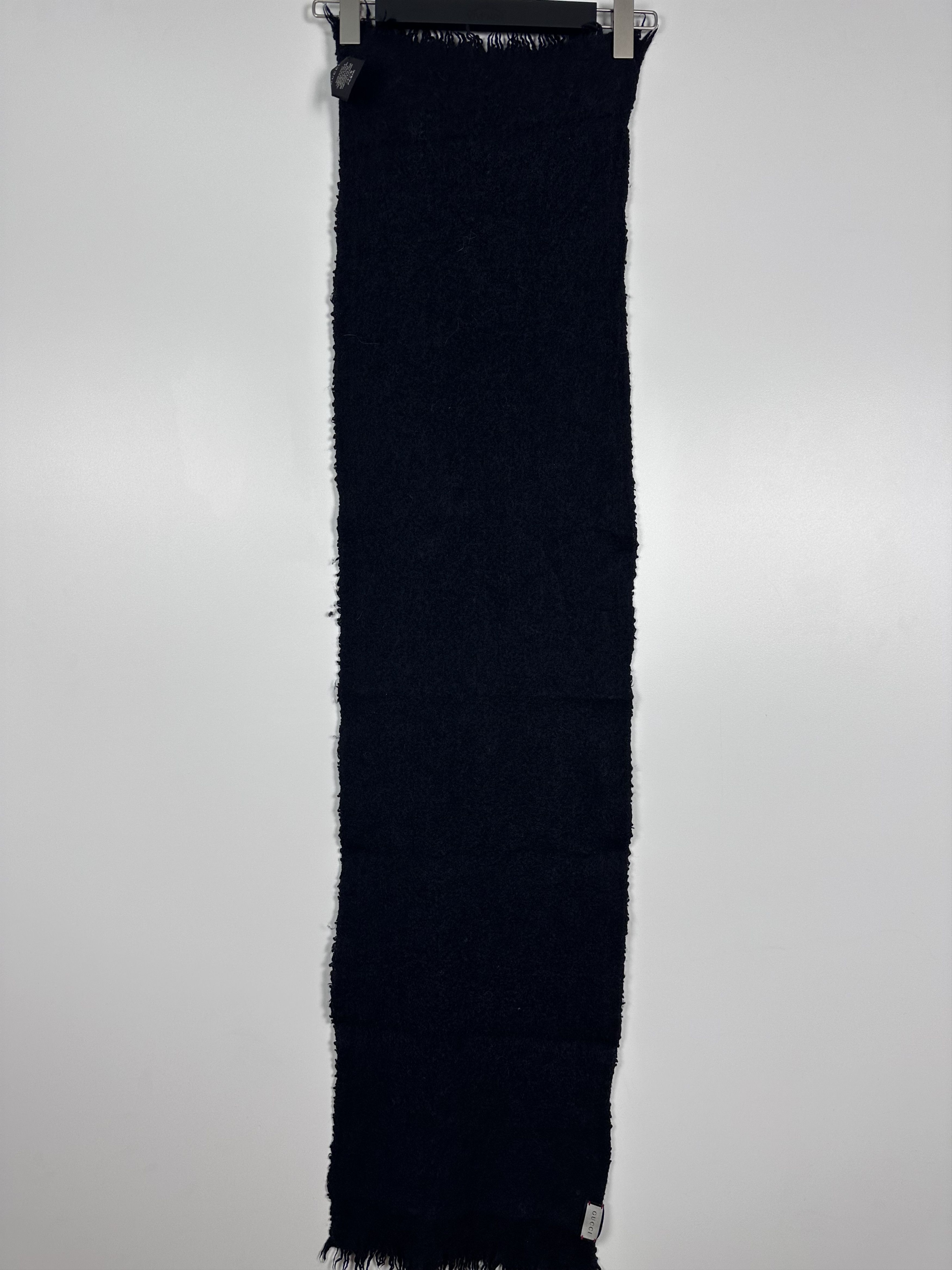 Grailed × Gucci GUCCI LOGO WOOL BLACK SCARF Size ONE SIZE - 2 Thumbnail