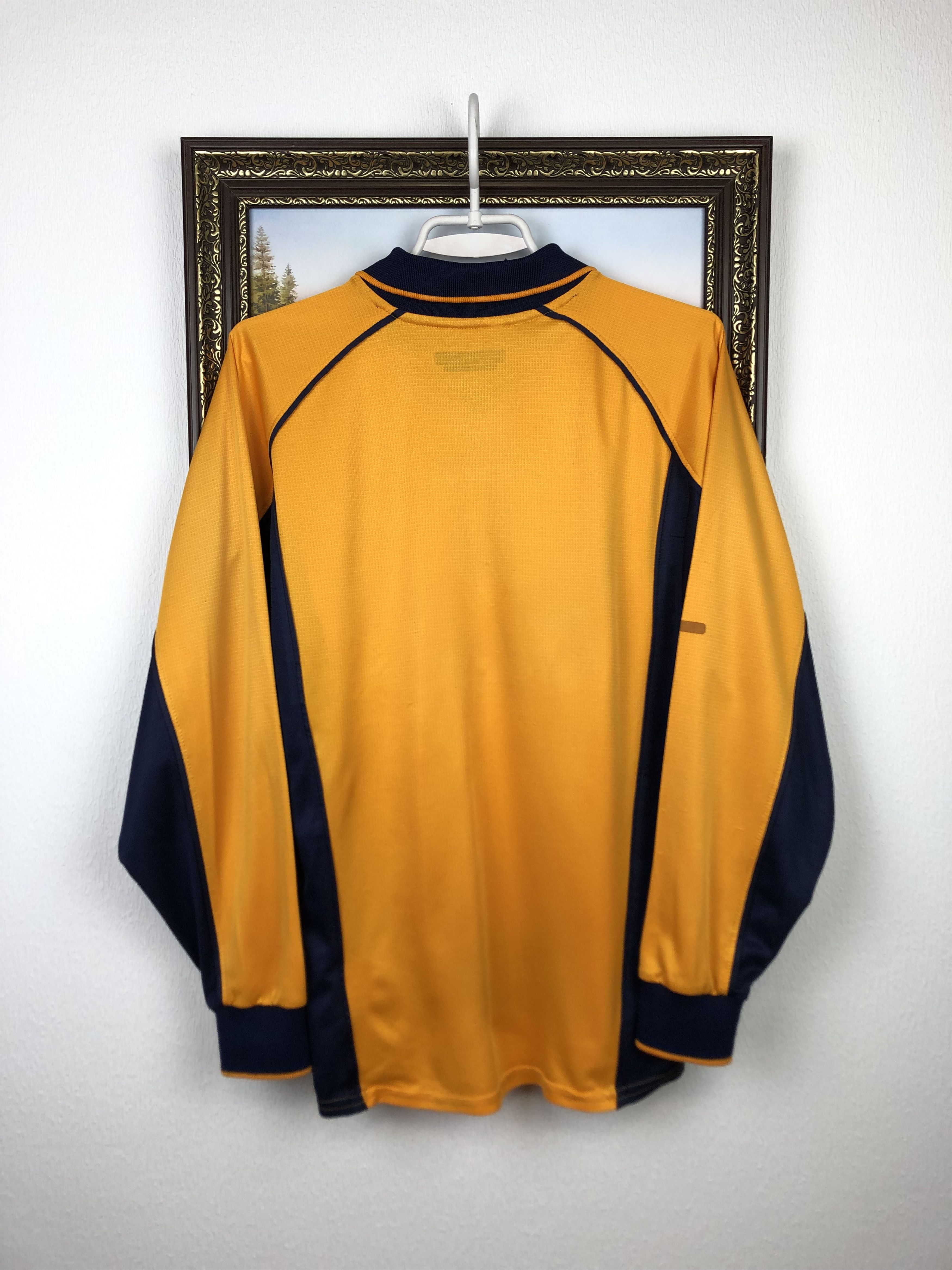 Vintage Liverpool football shirt 2000 Soccer Long Sleeve Jersey Size US S / EU 44-46 / 1 - 13 Thumbnail