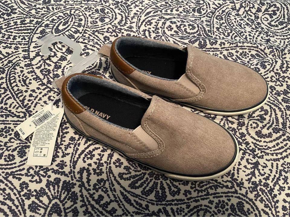 Old Navy Size 10 Old Navy Toddler Shoes Size ONE SIZE - 1 Thumbnail